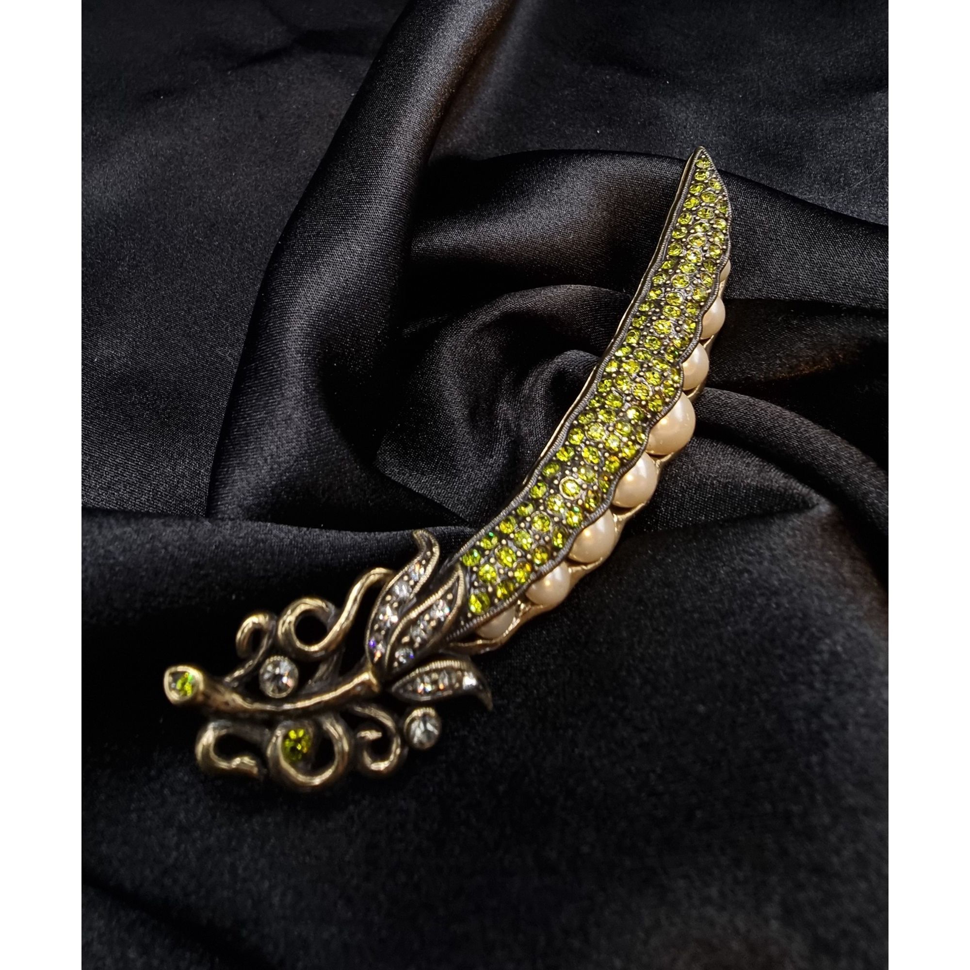 Vintage Heidi Daus Large Brooch W/ Faux Pearls & Green Crystal Accen Size ONE SIZE - 2 Thumbnail