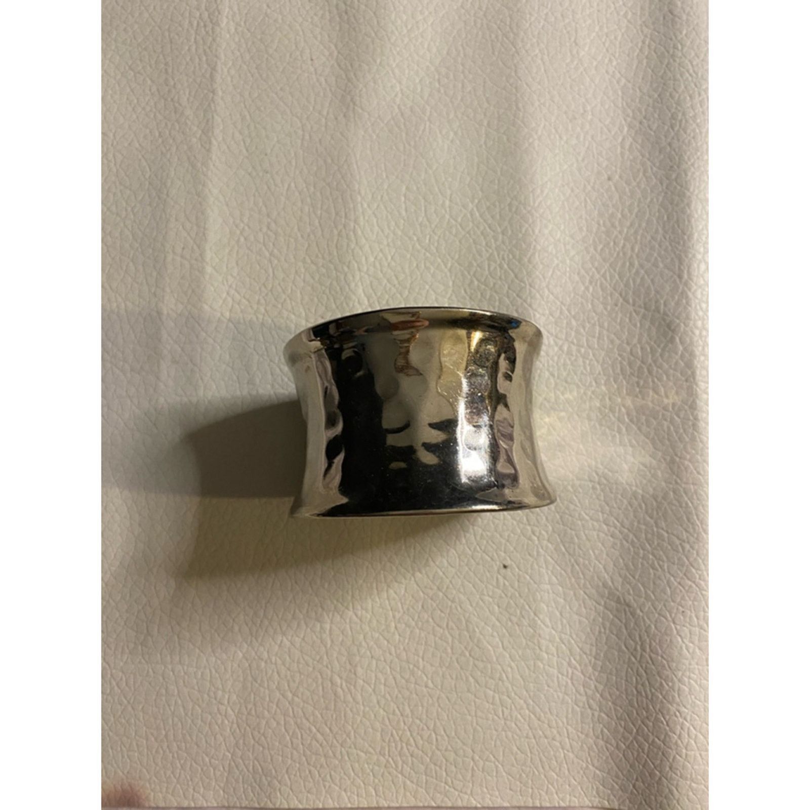 Other Wide Hammered Silver Tone Cuff Bracelet Sculpted Statement Size ONE SIZE - 2 Thumbnail