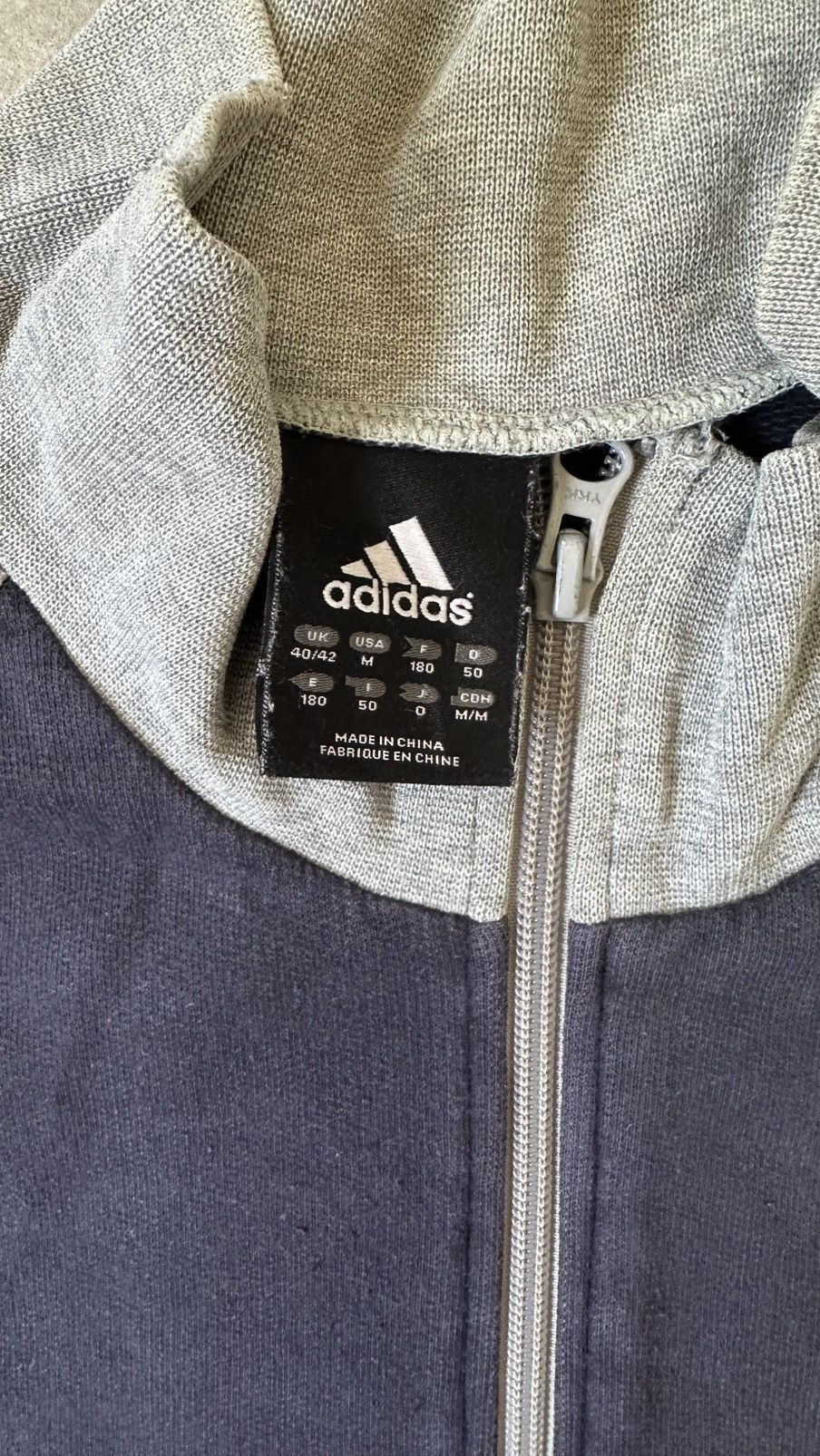 Adidas VIBTAGE ADIDAS DISTTESSED SWEATER Size US M / EU 48-50 / 2 - 7 Thumbnail