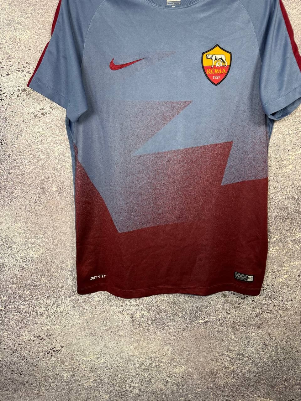 Nike × Vintage Vintage AS Roma 2016/17 Nike Training Pre-Match Jersey Size US M / EU 48-50 / 2 - 4 Thumbnail