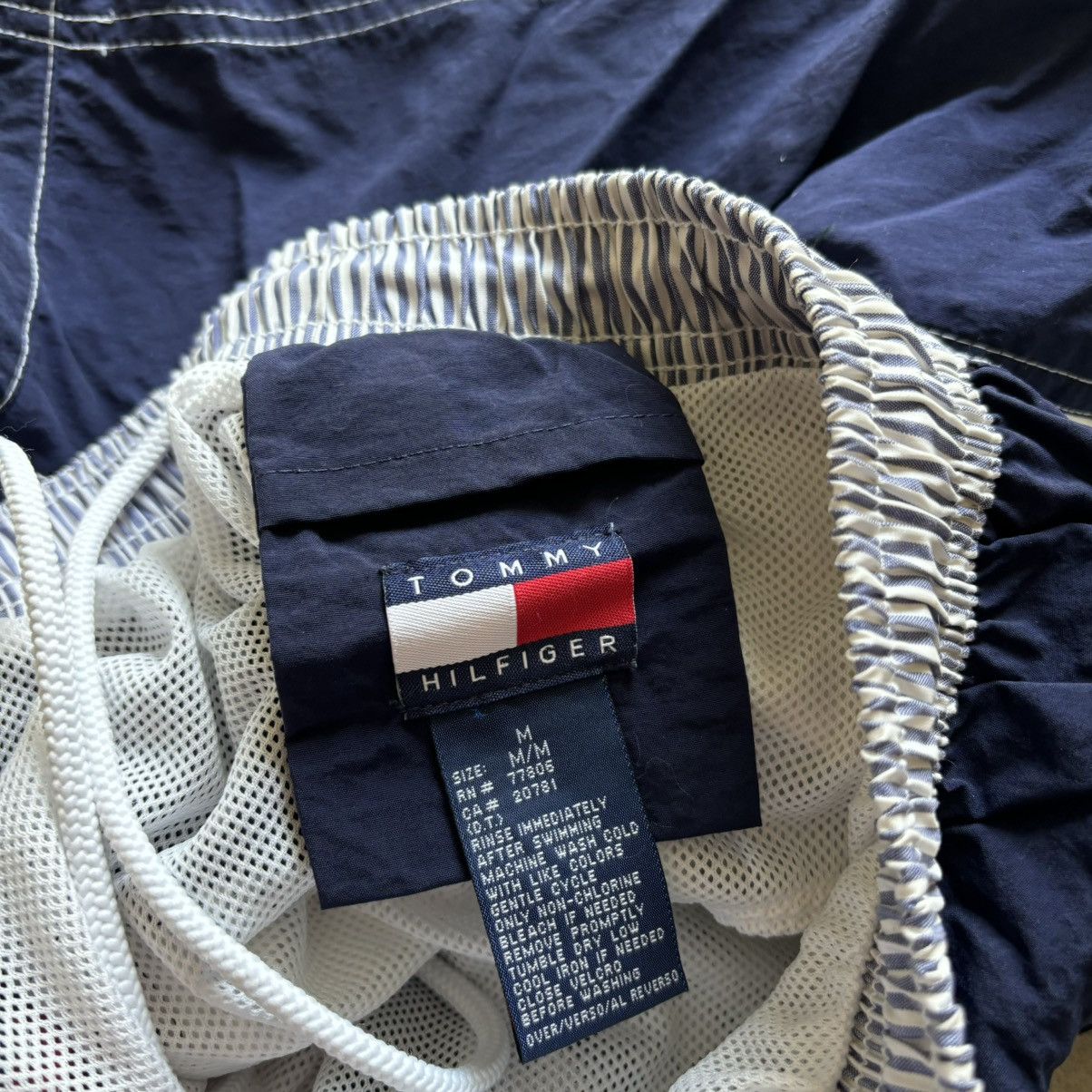 Tommy Hilfiger Tommy Hilfiger blue swim trunks board shorts Size US 32 / EU 48 - 6 Thumbnail