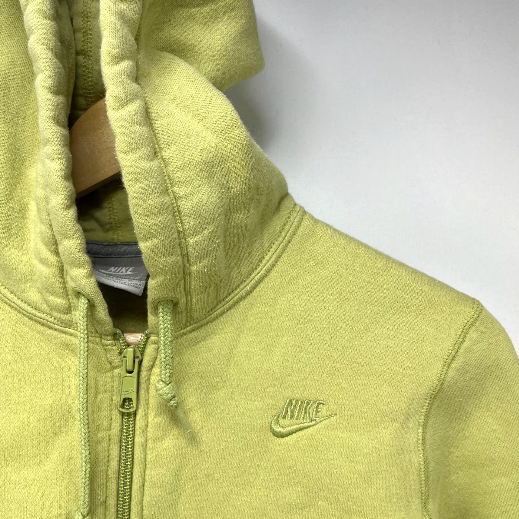 Nike VINTAGE Nike Zip-Up Hoodie Swoosh Tonal Women's M Green Hoodie Size M / US 6-8 / IT 42-44 - 2 Thumbnail