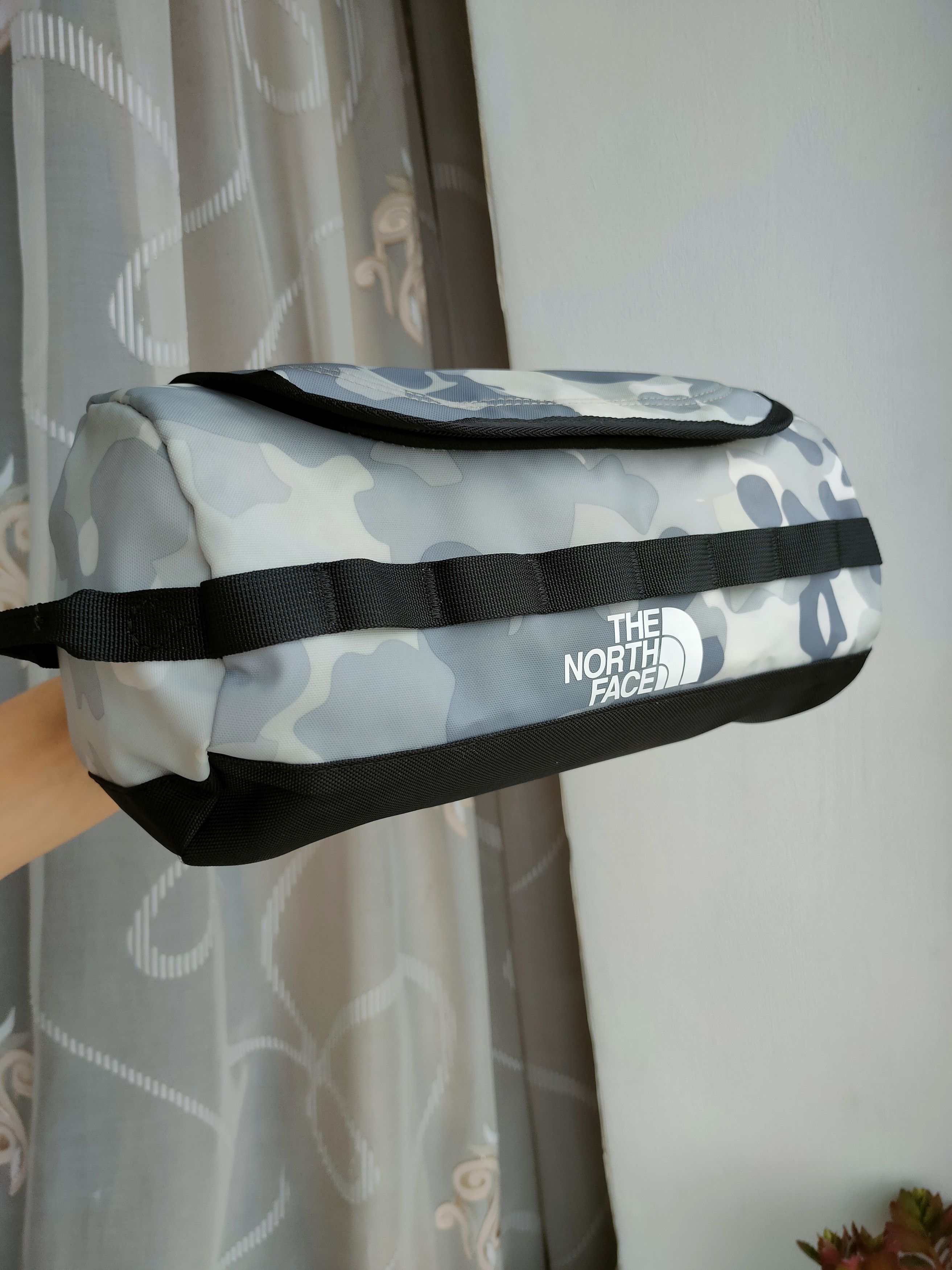 The North Face The North Face Cosmetic Bag Tnf men's cosmetics bug Size ONE SIZE - 3 Thumbnail