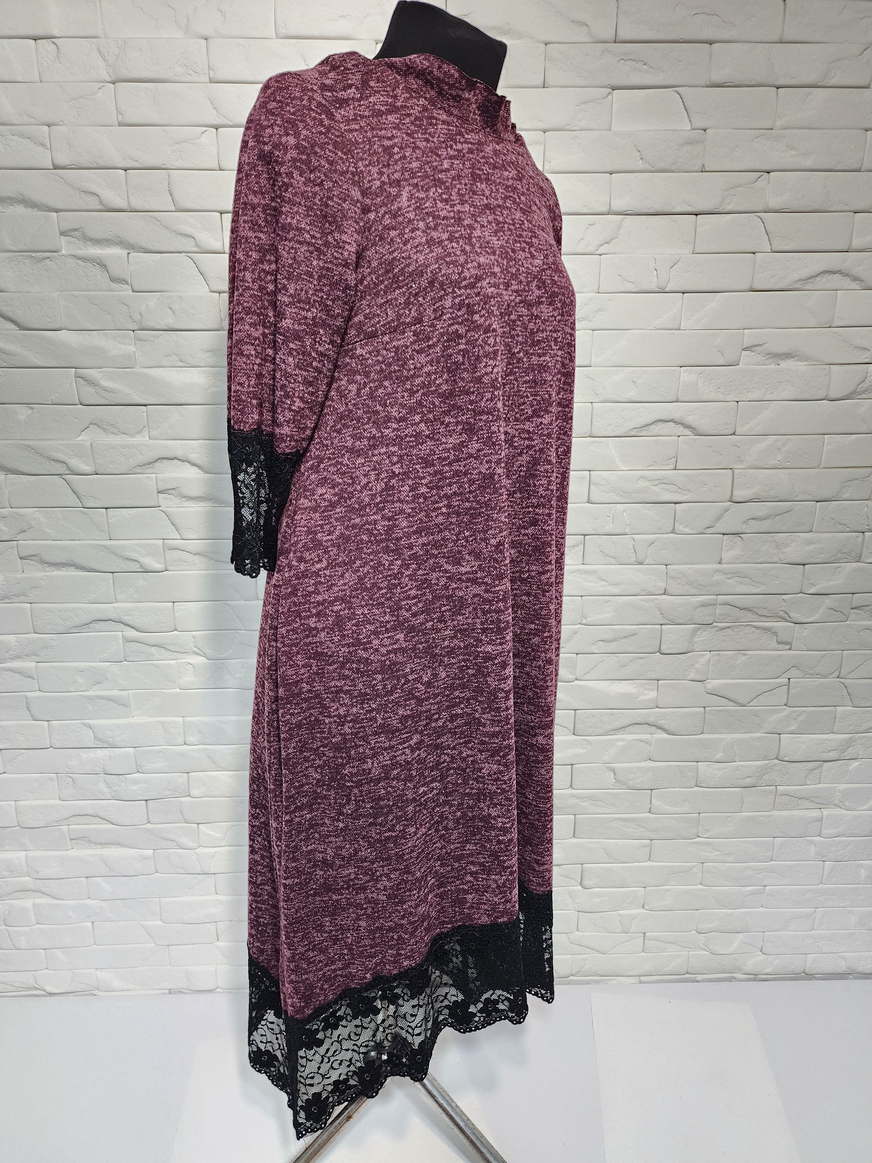 Designer Long dress with black lace. Size XXL / US 16-18 / IT 52-54 - 4 Thumbnail