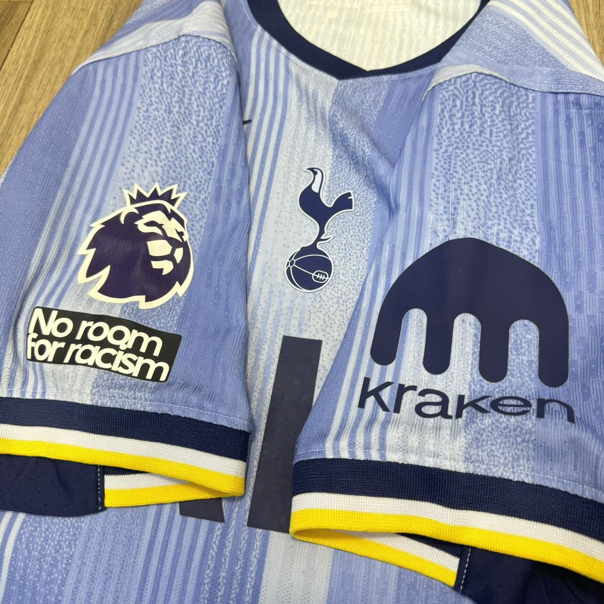 Nike Tottenham Hotspur 24/25 away shirt #6 Dragusin Size US XL / EU 56 / 4 - 5 Thumbnail