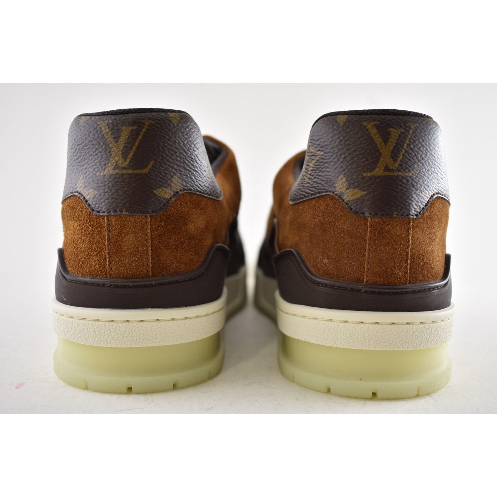 Louis Vuitton Louis Vuitton Brown Monogram LV Logo Suede Low Top Size US 10 / EU 43 - 16 Thumbnail