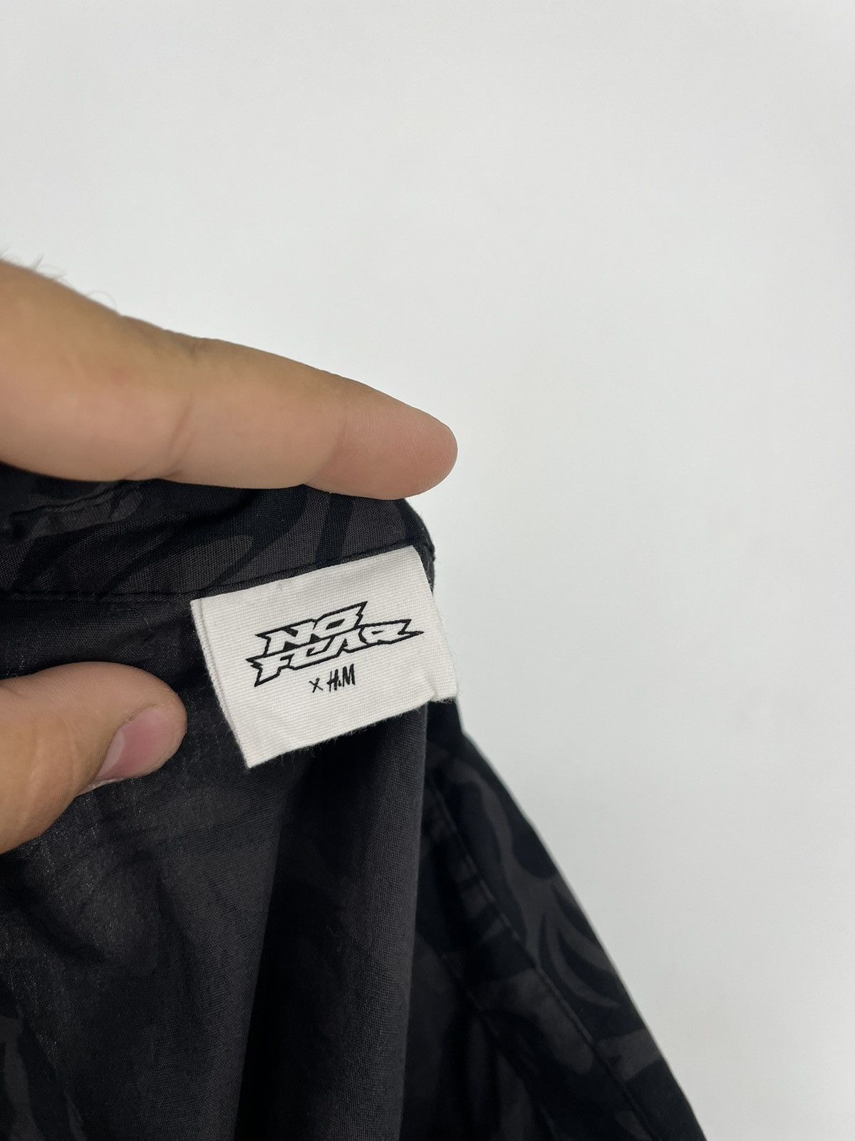 Japanese Brand × Vintage VINTAGE 90s NO FEAR BIG LOGO SHIRT HIPHOP MONOGRAM Size US S / EU 44-46 / 1 - 8 Thumbnail