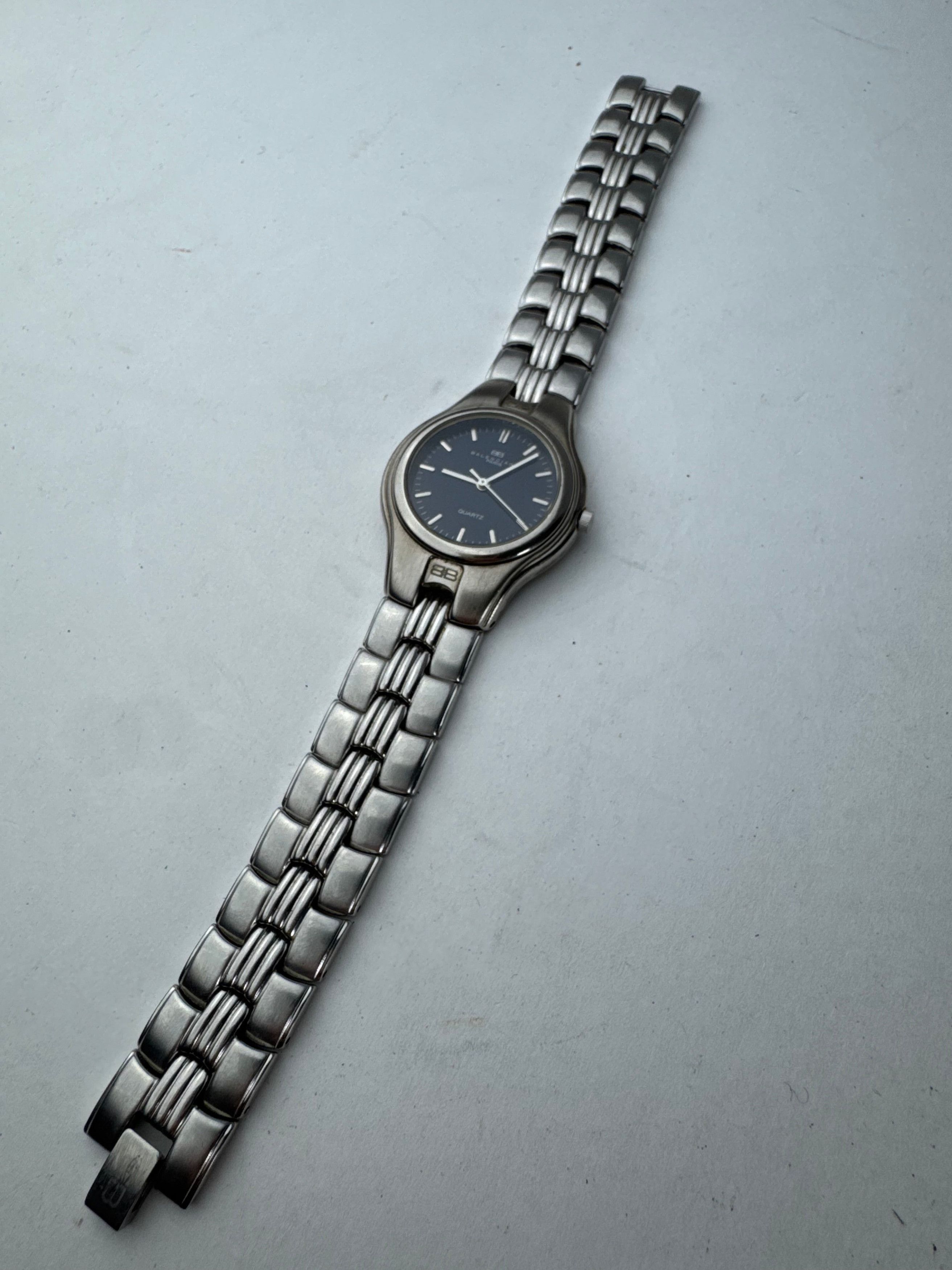 Balenciaga Vintage Metal Quartz Watch Silver Navy Size ONE SIZE - 1 Thumbnail