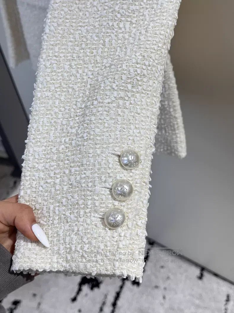 Chanel Chanel Cruise series tweed white pearl buckle suit jacket Size S / US 4 / IT 40 - 5 Thumbnail