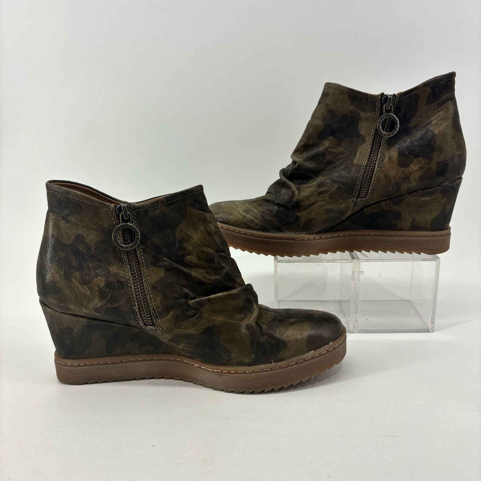 Other Sofft Siri Womens Size 10 Camo Bootie Ankle Boot Green Size US 10 / IT 40 - 5 Thumbnail