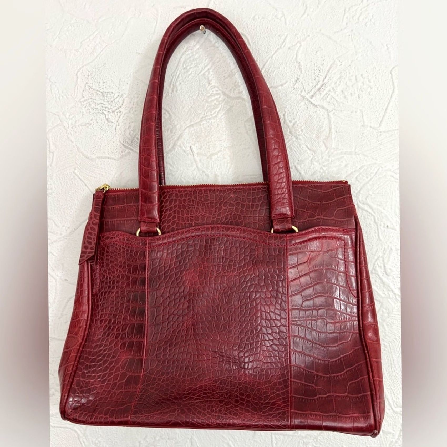 Vintage Elie Tahari Crocodile Embossed Red Leather Tote EUC Tote Women Leather Red Tahari EUC Size ONE SIZE - 5 Thumbnail