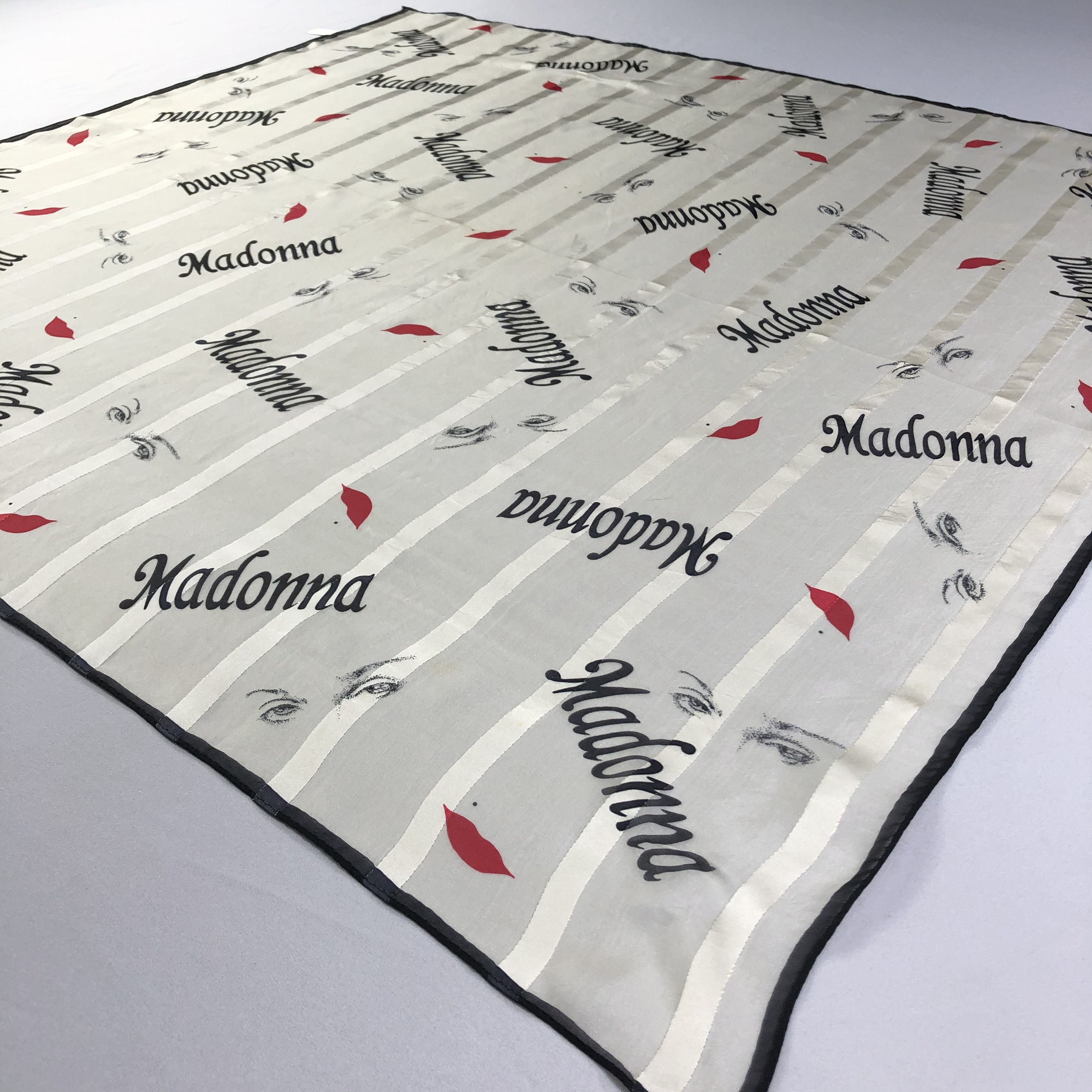 Vintage Vintage Madonna Silk Scarf Size ONE SIZE - 3 Thumbnail