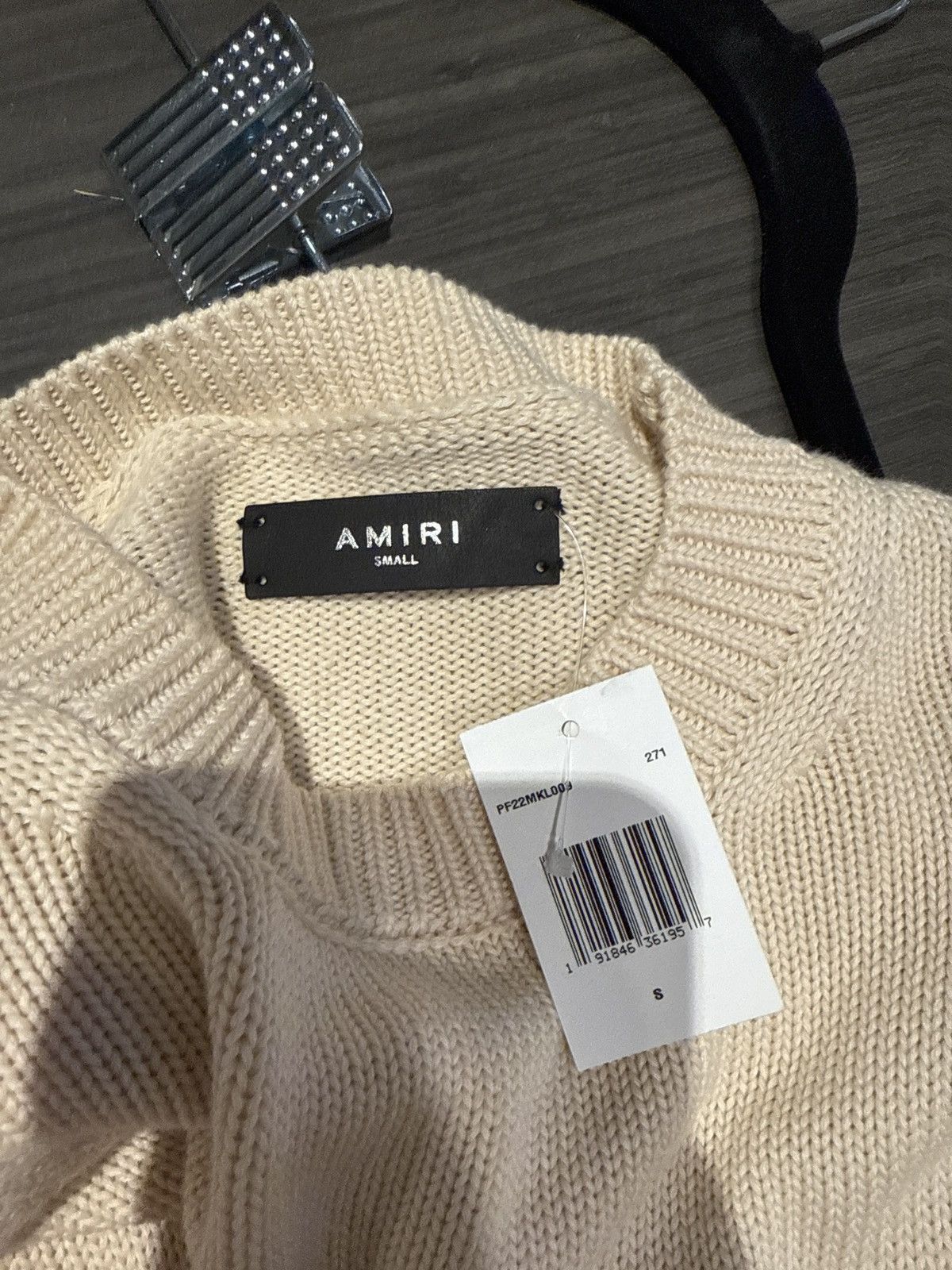 Amiri Amiri Front Logo Crewneck Cream Size US S / EU 44-46 / 1 - 3 Thumbnail