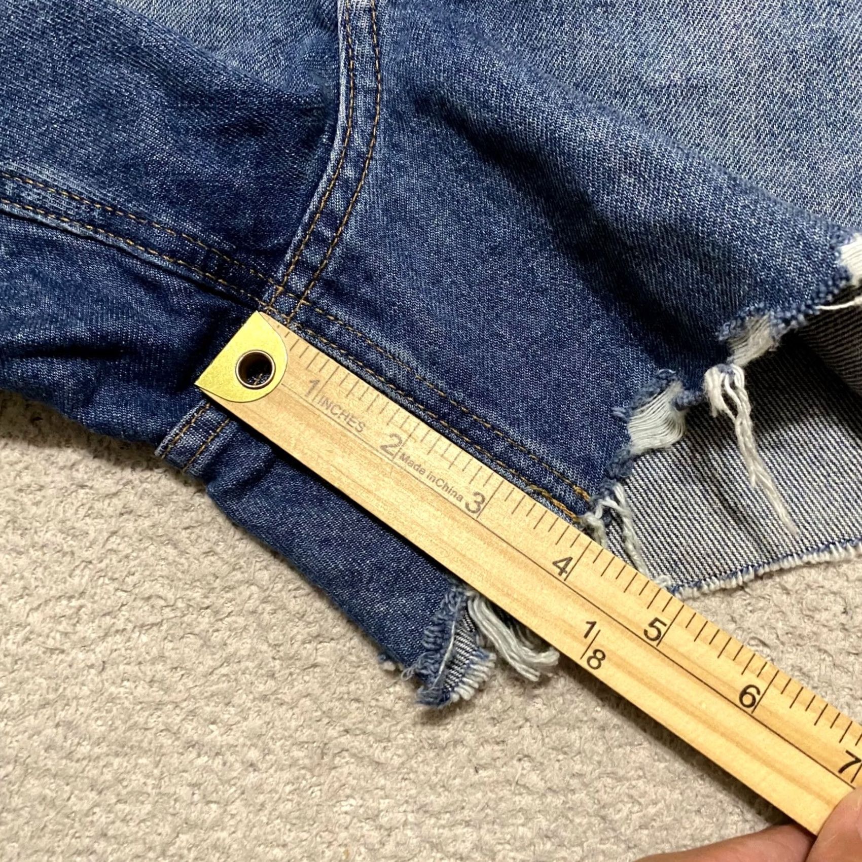 Gap GAP Womens Shirt 14 Blue Denim Medium Wash 4" Inseam Cut-Off High Rise 5-Pocket Jeans Shorts Mens Women Girls Size 36" / US 14 / IT 50 - 5 Thumbnail