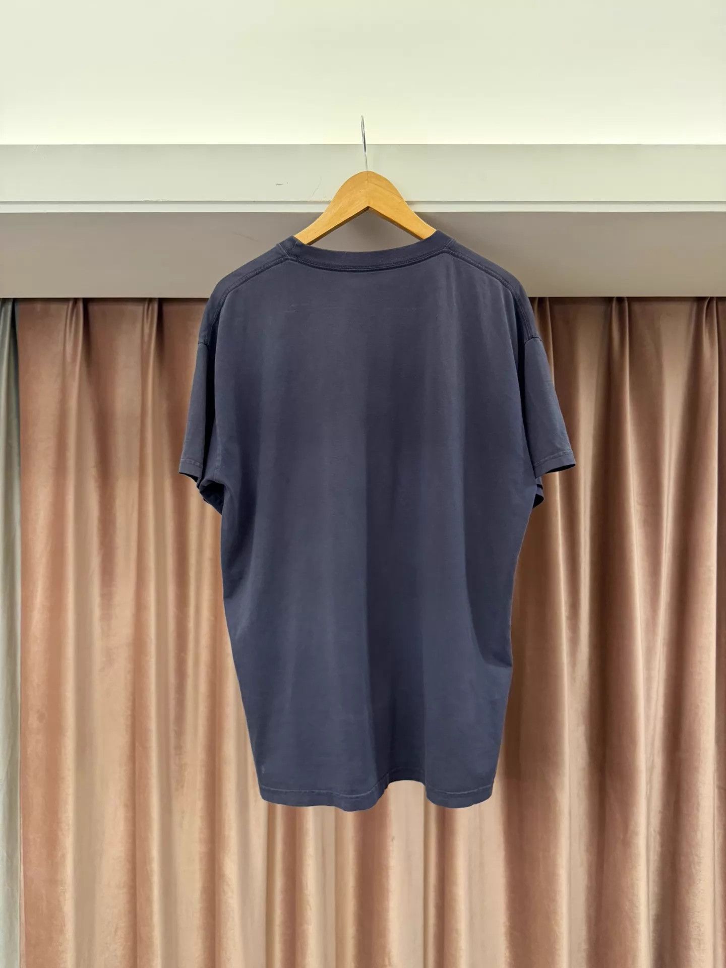 Balenciaga Balenciaga 22ss Deep Navy Vintage Royal Wheat Logo SS Tee L Size US L / EU 52-54 / 3 - 3 Thumbnail