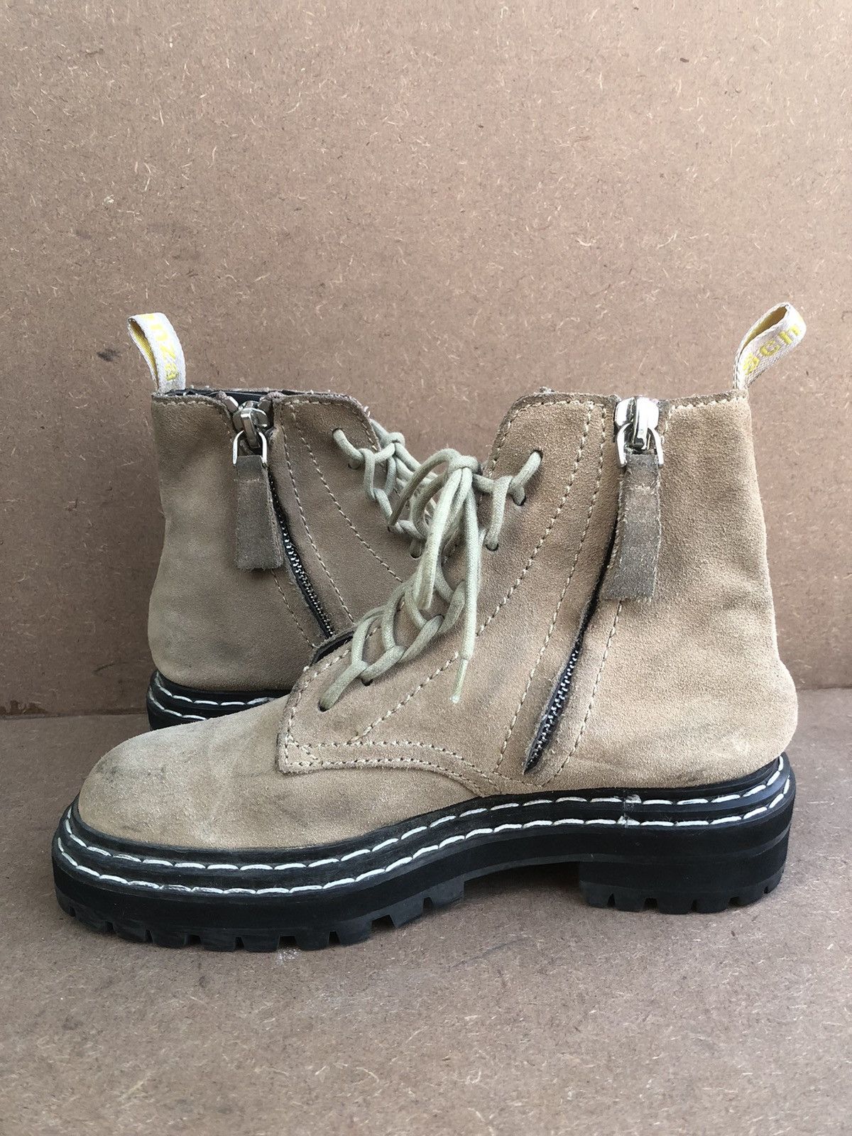 Proenza Schouler Proenza Schouler Beige Suede Leather Size US 6 / IT 36 - 8 Thumbnail