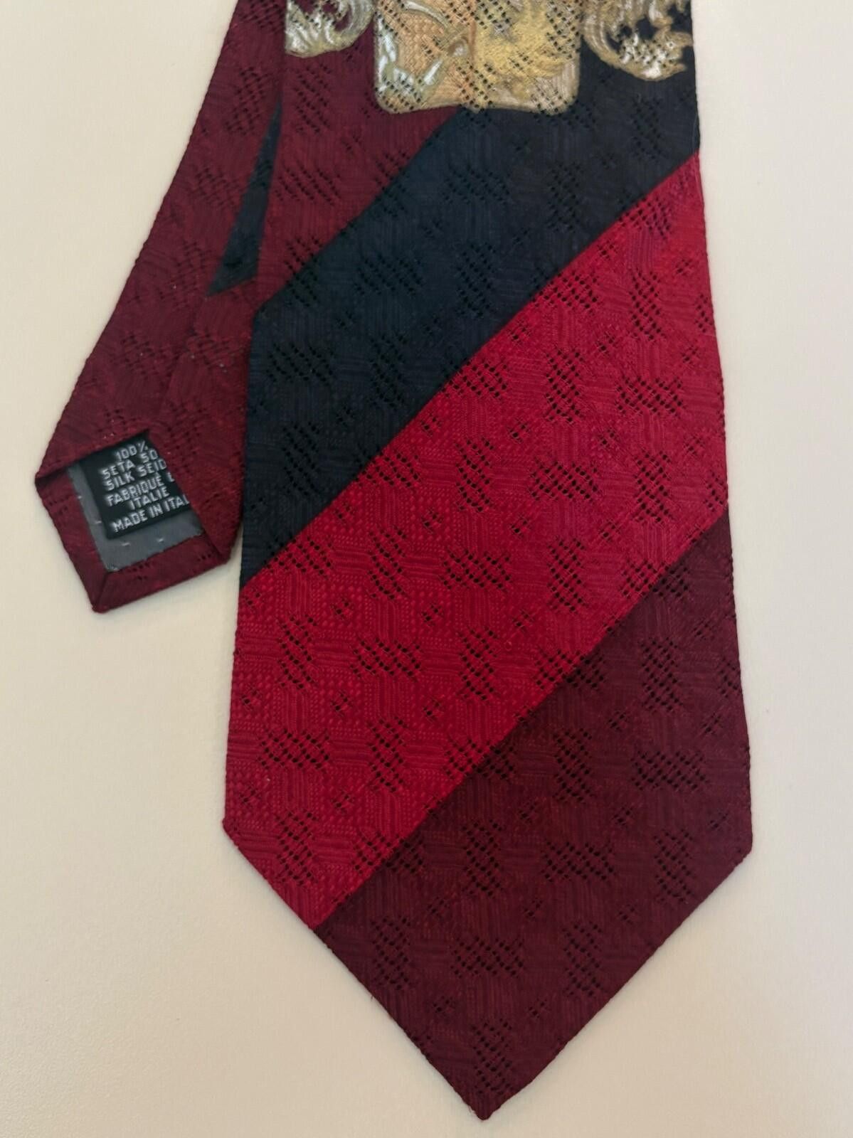 Gianfranco Ferre Gianfranco Ferre Italy Silk Tie Vtg Heraldic Crest Stripe Size ONE SIZE - 3 Thumbnail