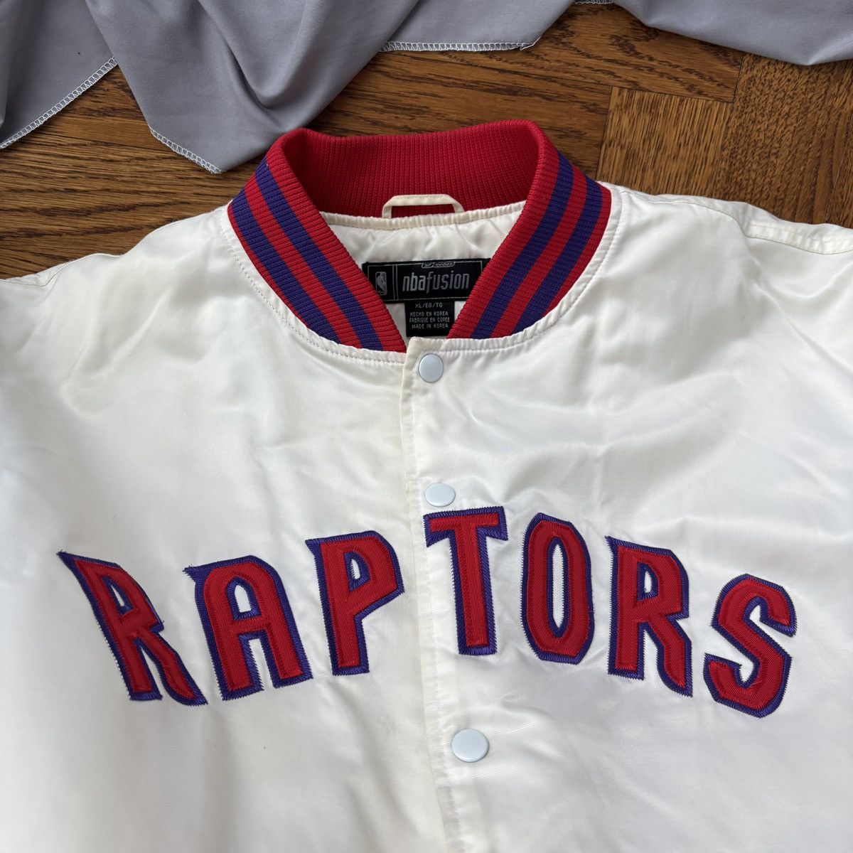 Reebok × Starter × Vintage Vintage Toronto Raptors Satin Jacket 90s Bomber 2000s Size US L / EU 52-54 / 3 - 6 Thumbnail