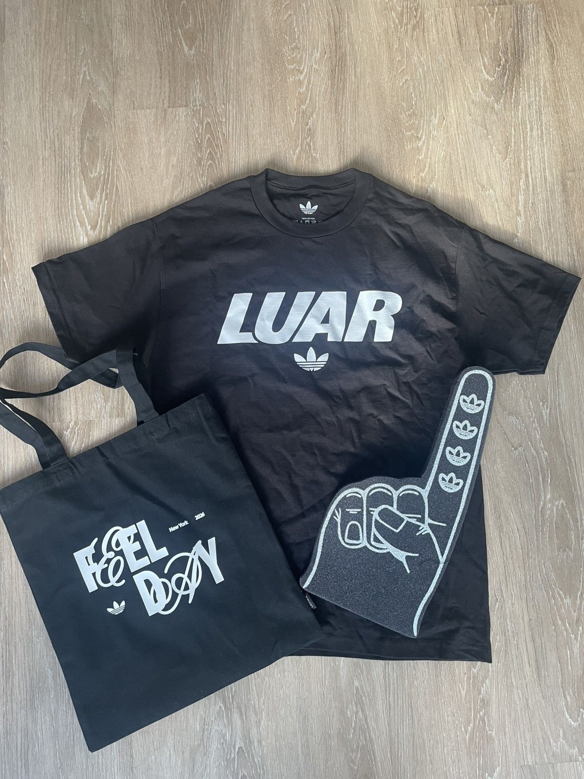Luar LUAR X ADIDAS NYFW T shirt and accessories Size US L / EU 52-54 / 3 - 1 Thumbnail