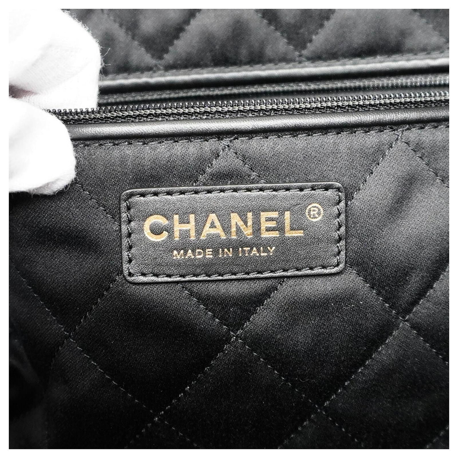 Chanel os11x0126 Size: OS / Calfskin Shoulder Bag In Black Size ONE SIZE - 5 Thumbnail