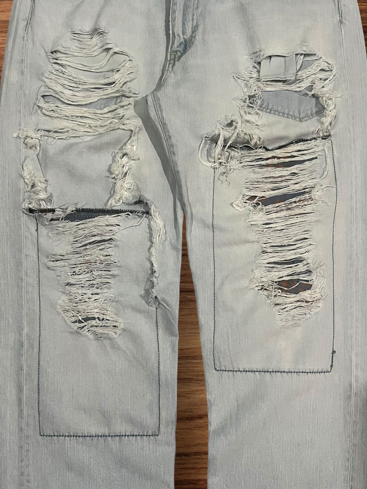 If Six Was Nine × Japanese Brand × Le Grande Bleu (L.G.B.) Vintage Japanese Brand Light Blue Washed Trashed Ripped Jean Size US 32 / EU 48 - 8 Thumbnail