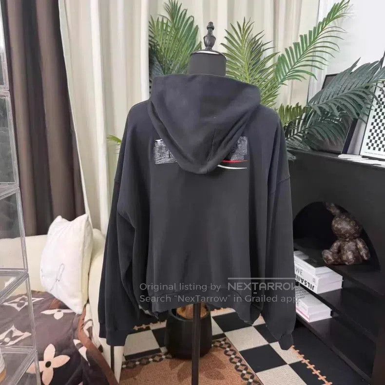Balenciaga Balenciaga Logo Hooded Sweatshirt with Tape Size US S / EU 44-46 / 1 - 2 Thumbnail