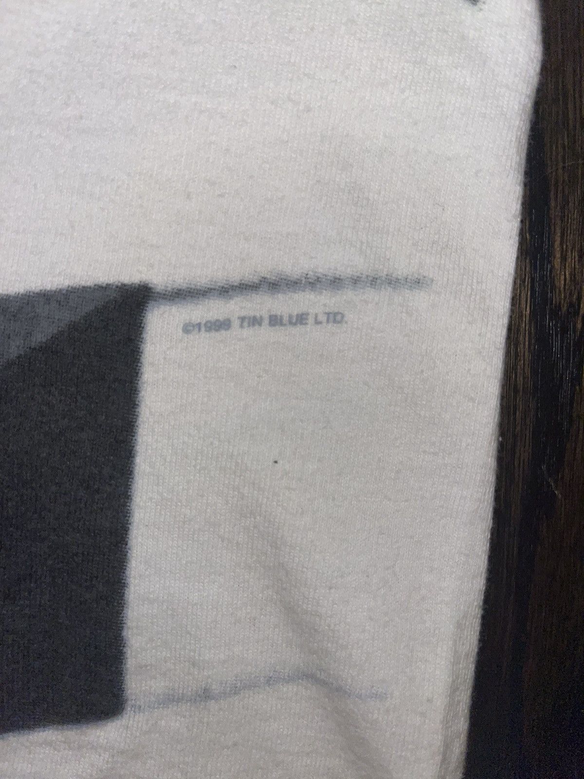 Band Tees Pink Floyd The Wall 1999 Winterland Vintage AOP T shirt Size US XL / EU 56 / 4 - 5 Thumbnail