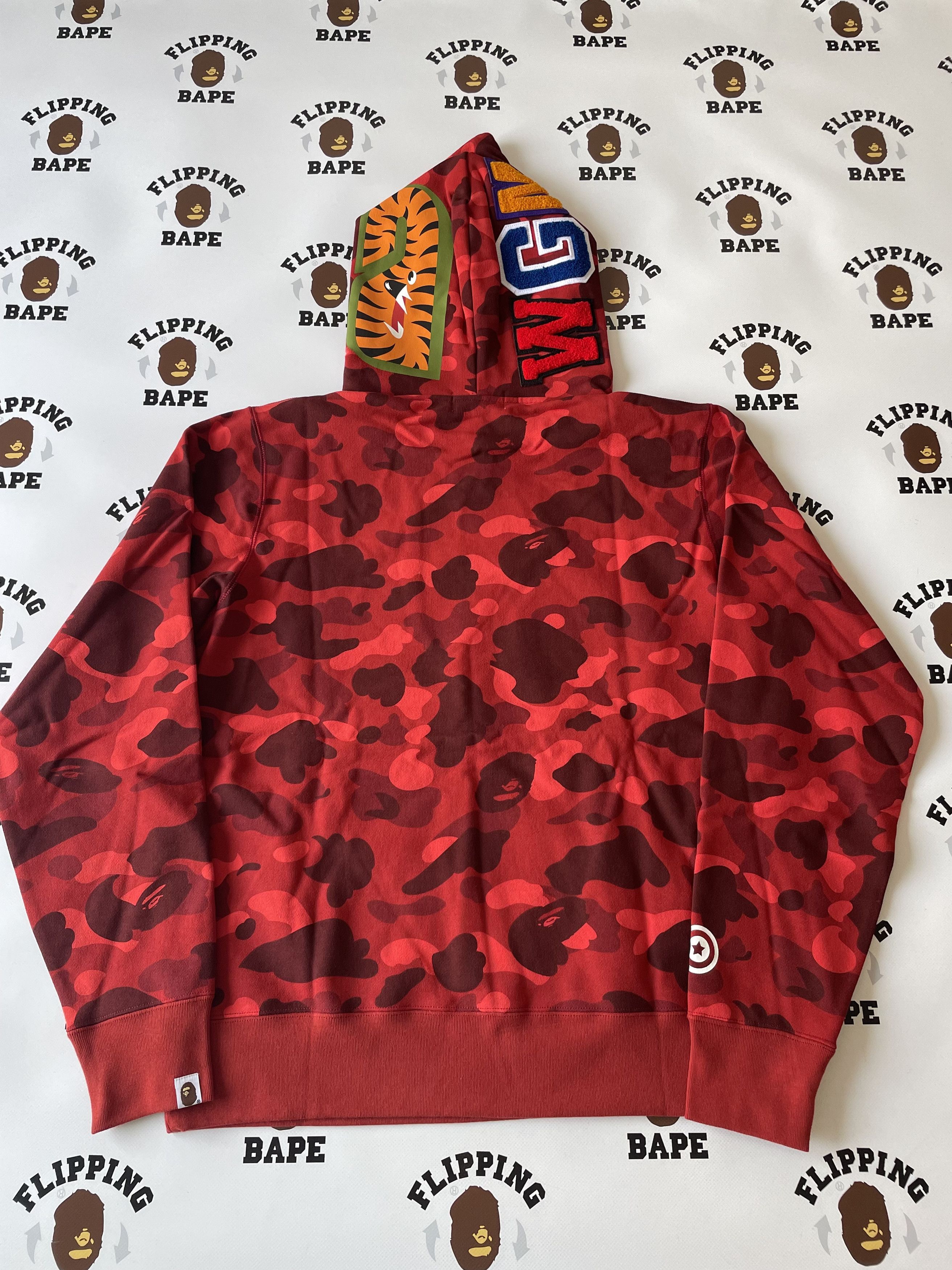 Bape BAPE COLOR CAMO SHARK PULLOVER HOODIE SS24 Size US L / EU 52-54 / 3 - 2 Thumbnail