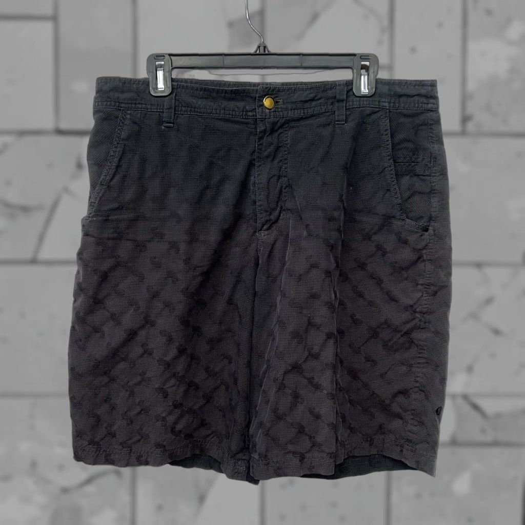 Lululemon VINTAGE Lululemon Shorts Chino Mens Size 36 Gray Size US 36 / EU 52 - 1 Thumbnail
