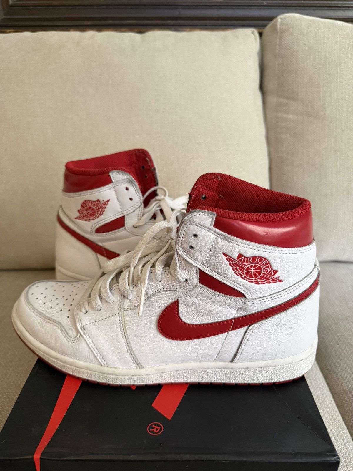 Jordan Brand JORDAN 1 RETRO - Metallic Red (2017) Size US 10 / EU 43 - 1 Thumbnail