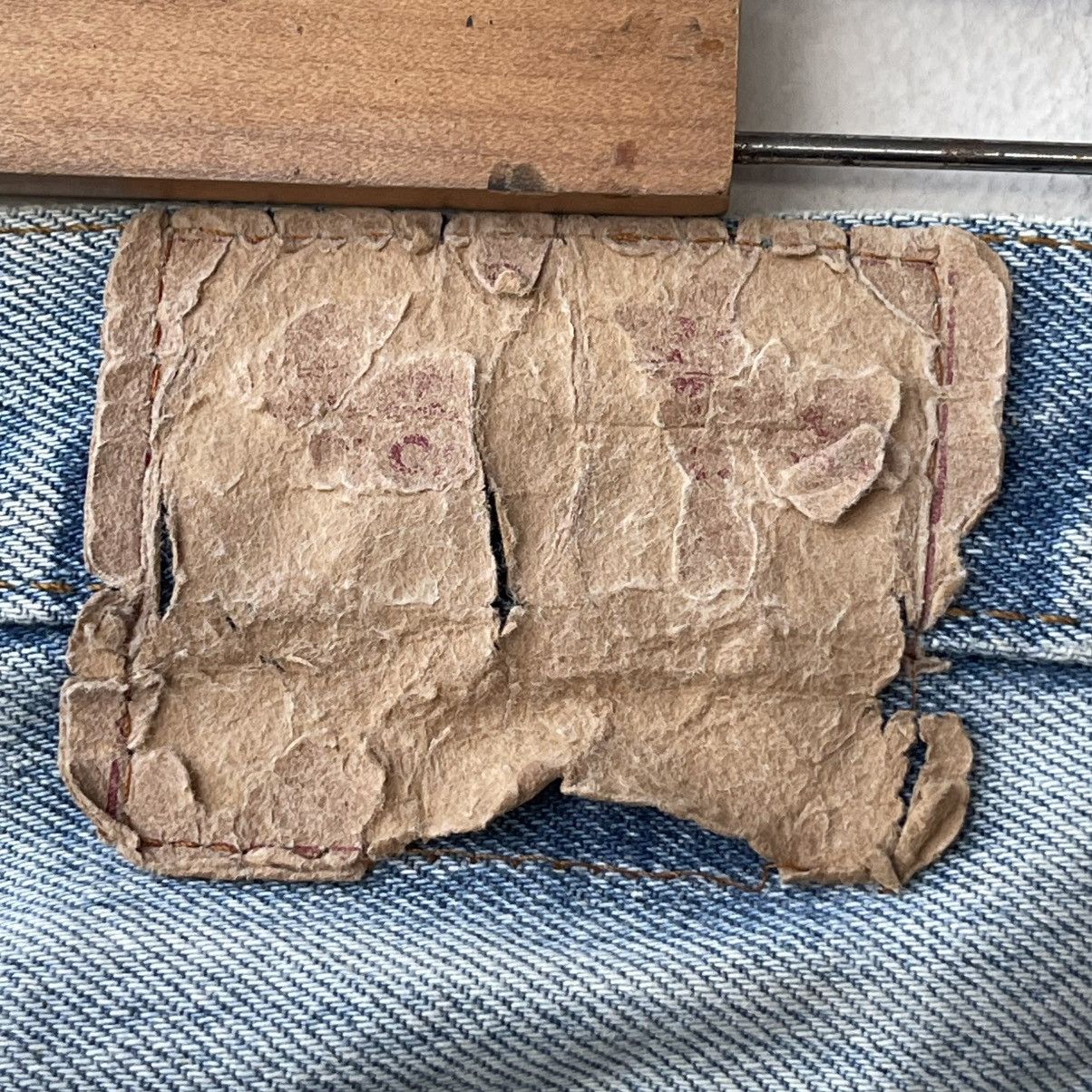 Levi's Thrashed Vintage 80s Levi’s 501 Denim Jeans Size US 32 / EU 48 - 13 Thumbnail