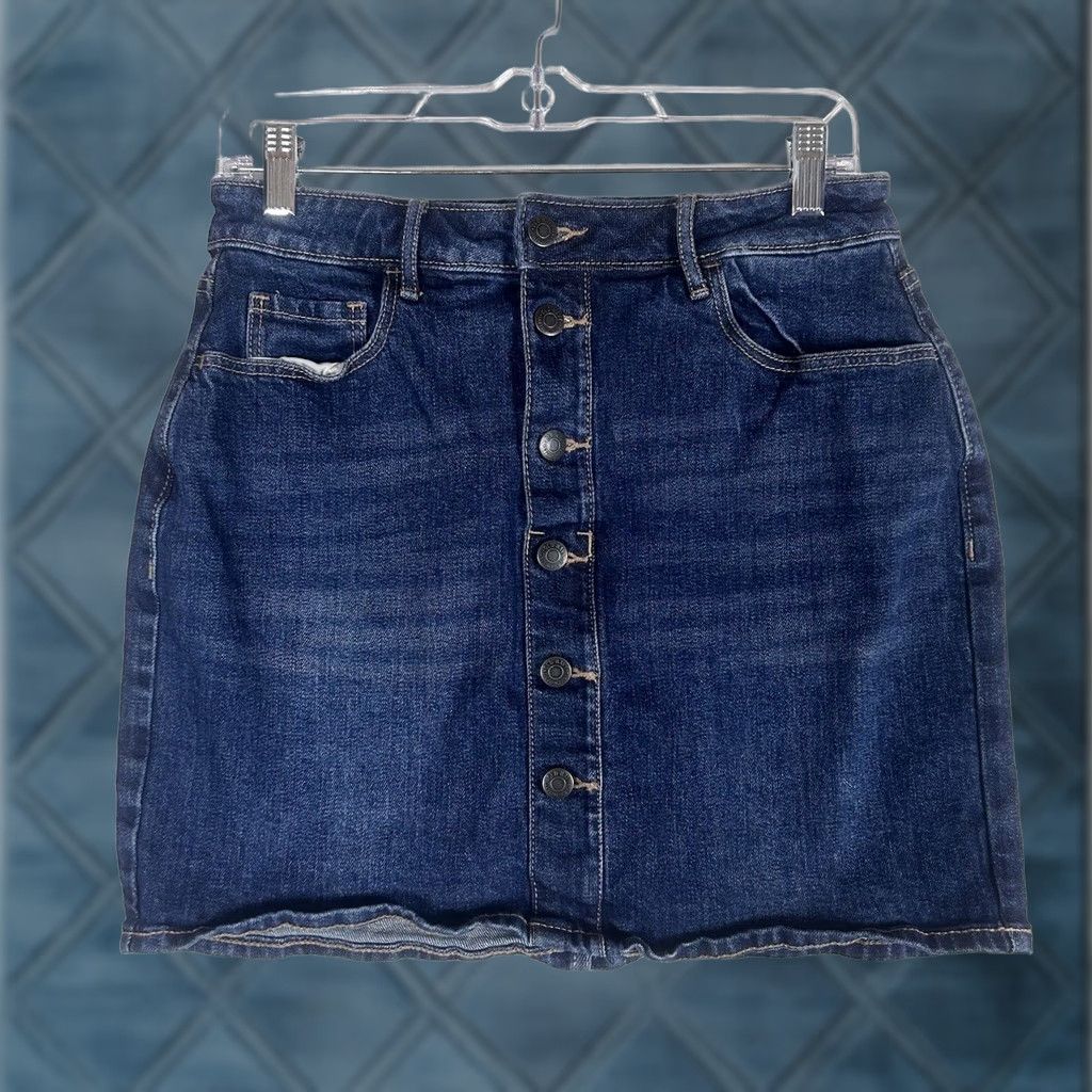 Old Navy Old Navy High Rise Denim Skirt Womens Size 4 A-Line Button Medium Wash Blue Denim Skirt Women Short Adjustable Fit Size 27" / US 4 / IT 40 - 1 Thumbnail
