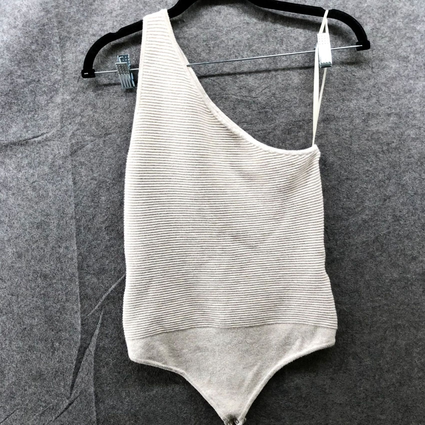 Abercrombie & Fitch Abercrombie & Fitch One Shoulder Ribbed Bodysuit Womens S Beige Knit Sweater Size S / US 4 / IT 40 - 2 Thumbnail