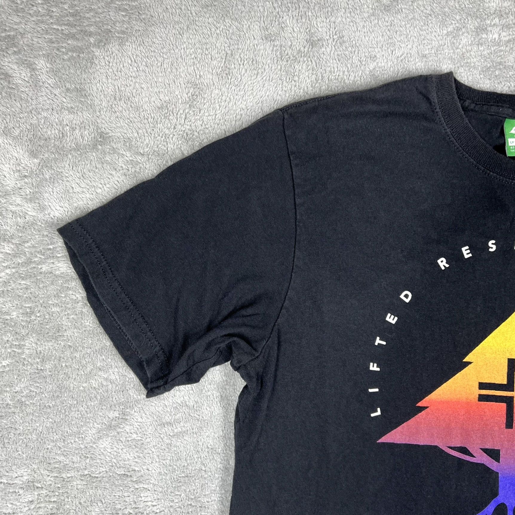 Vintage LRG T-Shirt Men’s Size S Black Crew Neck Short Sleeve Gradient Graphic Logo Size US S / EU 44-46 / 1 - 3 Thumbnail