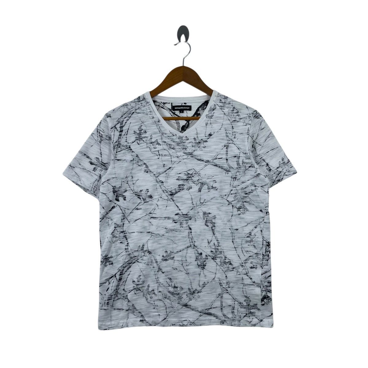 Japanese Brand Semantic Design Japan Overprint Vneck Shirt Size US L / EU 52-54 / 3 - 1 Thumbnail