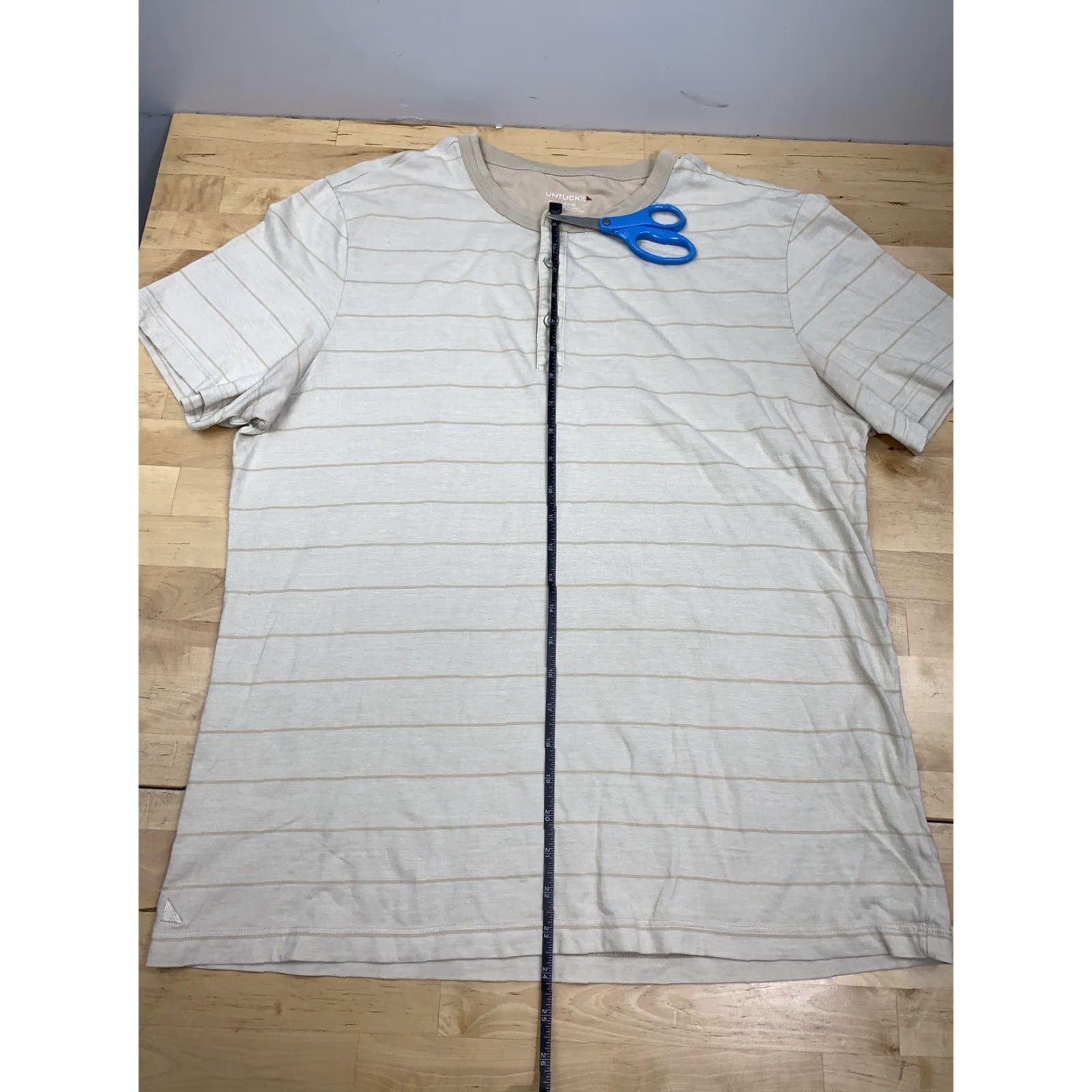 UNTUCKit UNTUCKit Henley T Shirt Striped Mens L Beige #7889 Size US L / EU 52-54 / 3 - 3 Thumbnail