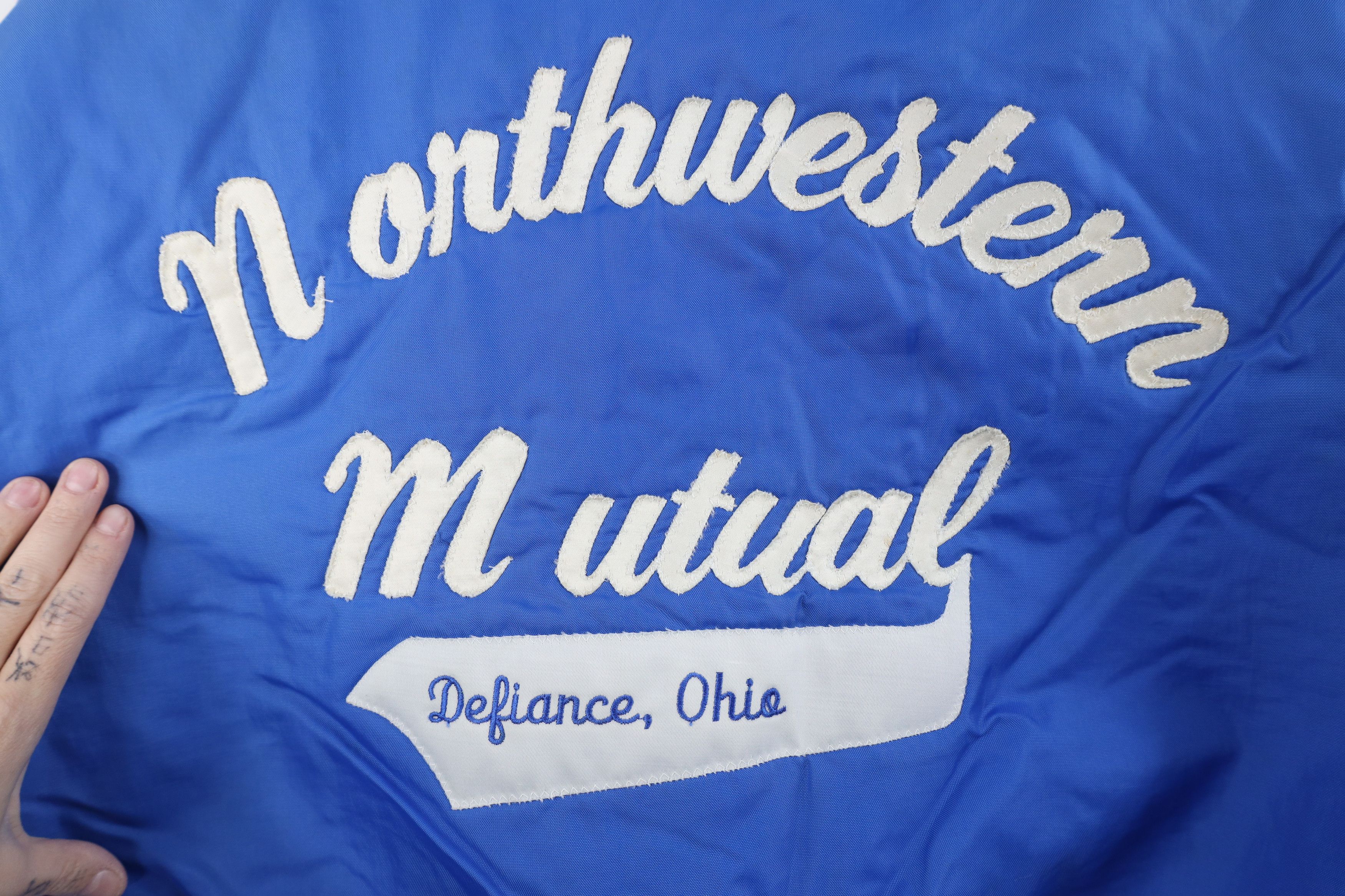Vintage Vintage 80s Northwestern Mutual Quilted Bomber Jacket USA Size US XL / EU 56 / 4 - 13 Thumbnail