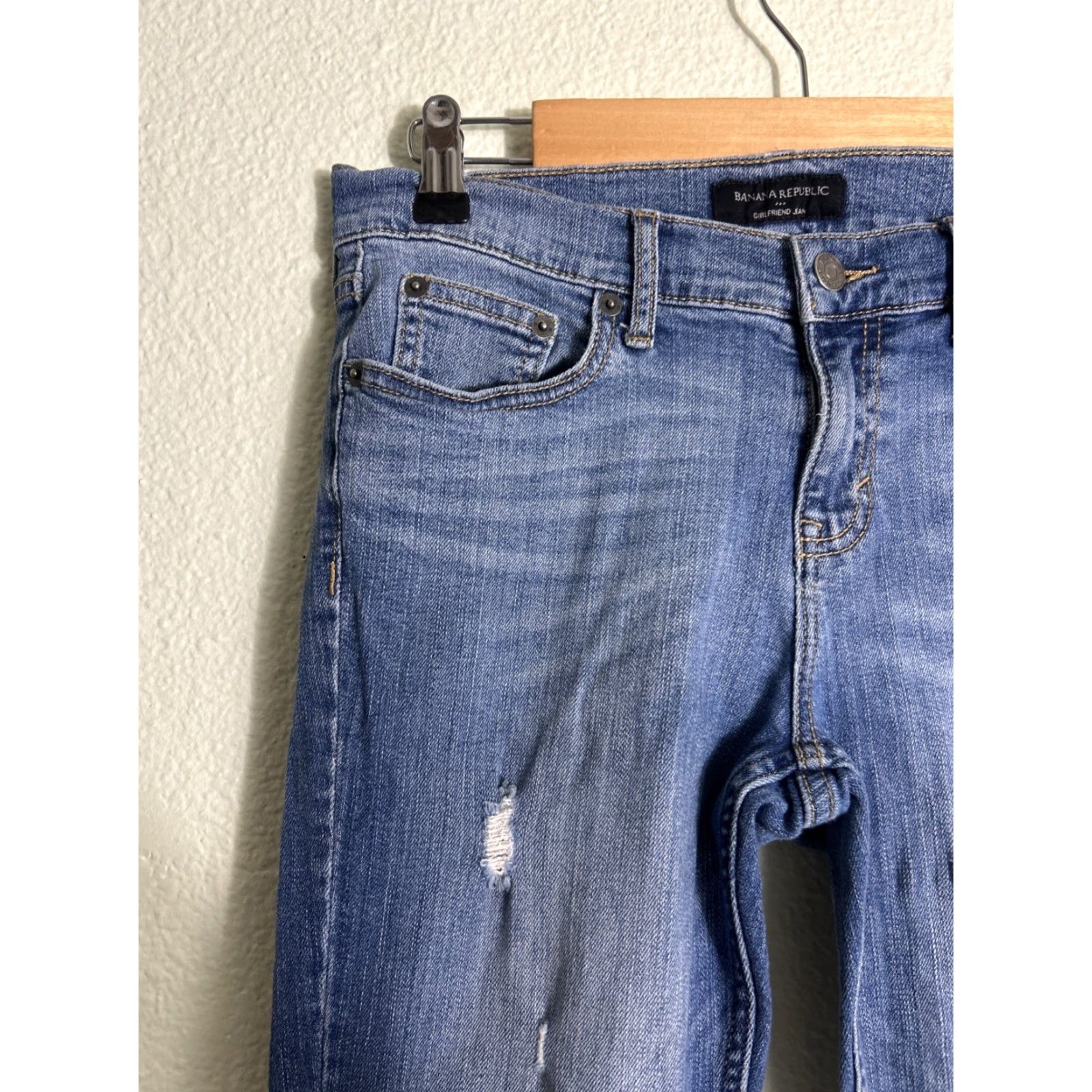 Banana Republic VINTAGE Banana Republic Girlfriend Jeans Medium Wash Distressed 26P Petite Blue 26" Inseam Womens Size 26" / US 2 / IT 38 - 4 Thumbnail