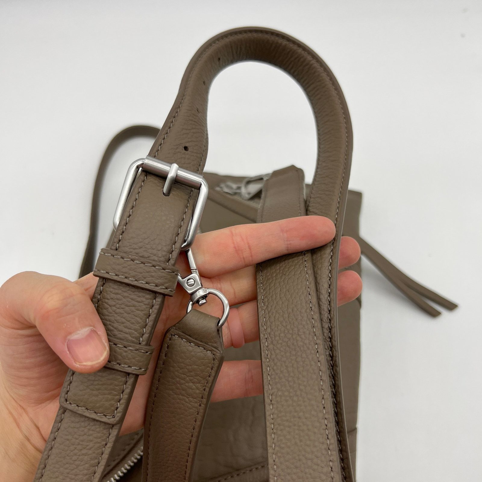 Other Vince Camuto Bubble Lamb Leather Wayhn Crossbody Bags Morel Size ONE SIZE - 16 Thumbnail
