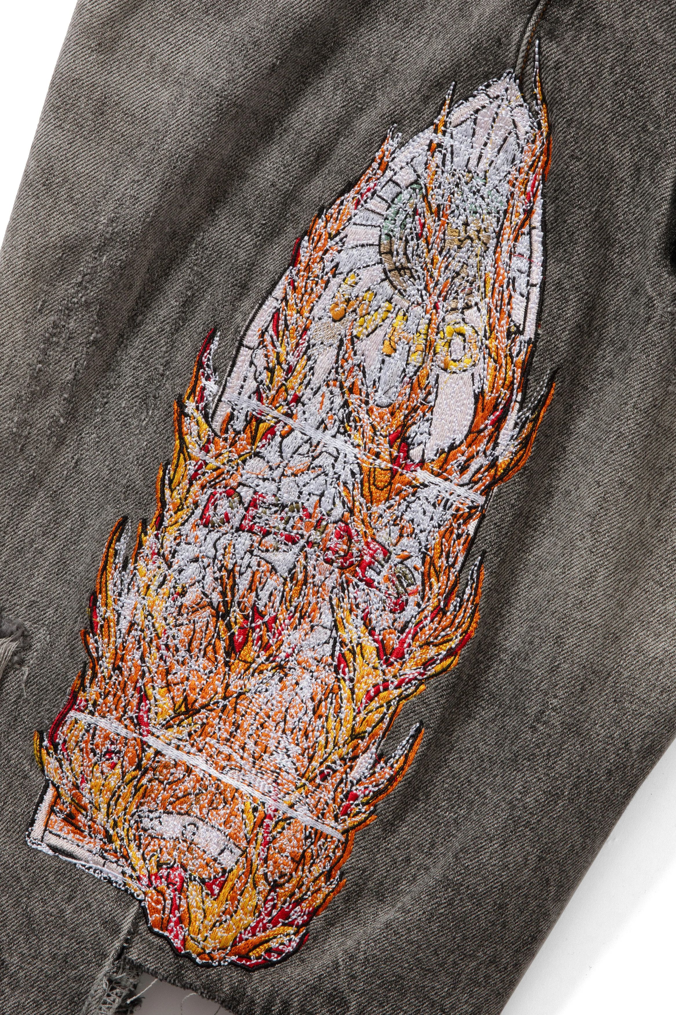 Who Decides War WDW 'Flame Glass' Knee Cover Vintage Grey Jean Short Size US 26 / EU 42 - 2 Thumbnail