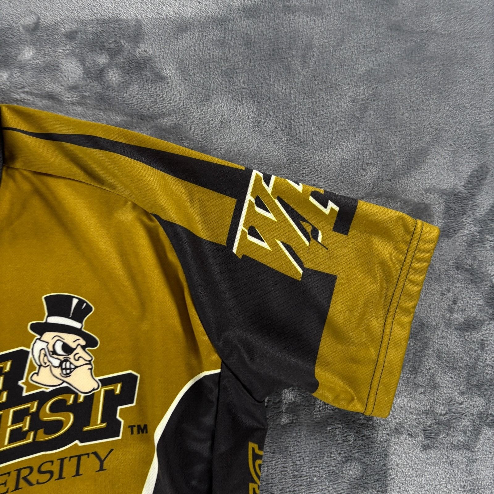 Other World Jerseys Cycling Jersey Men XL Wake Forest Demon Deacon Size US XL / EU 56 / 4 - 13 Thumbnail