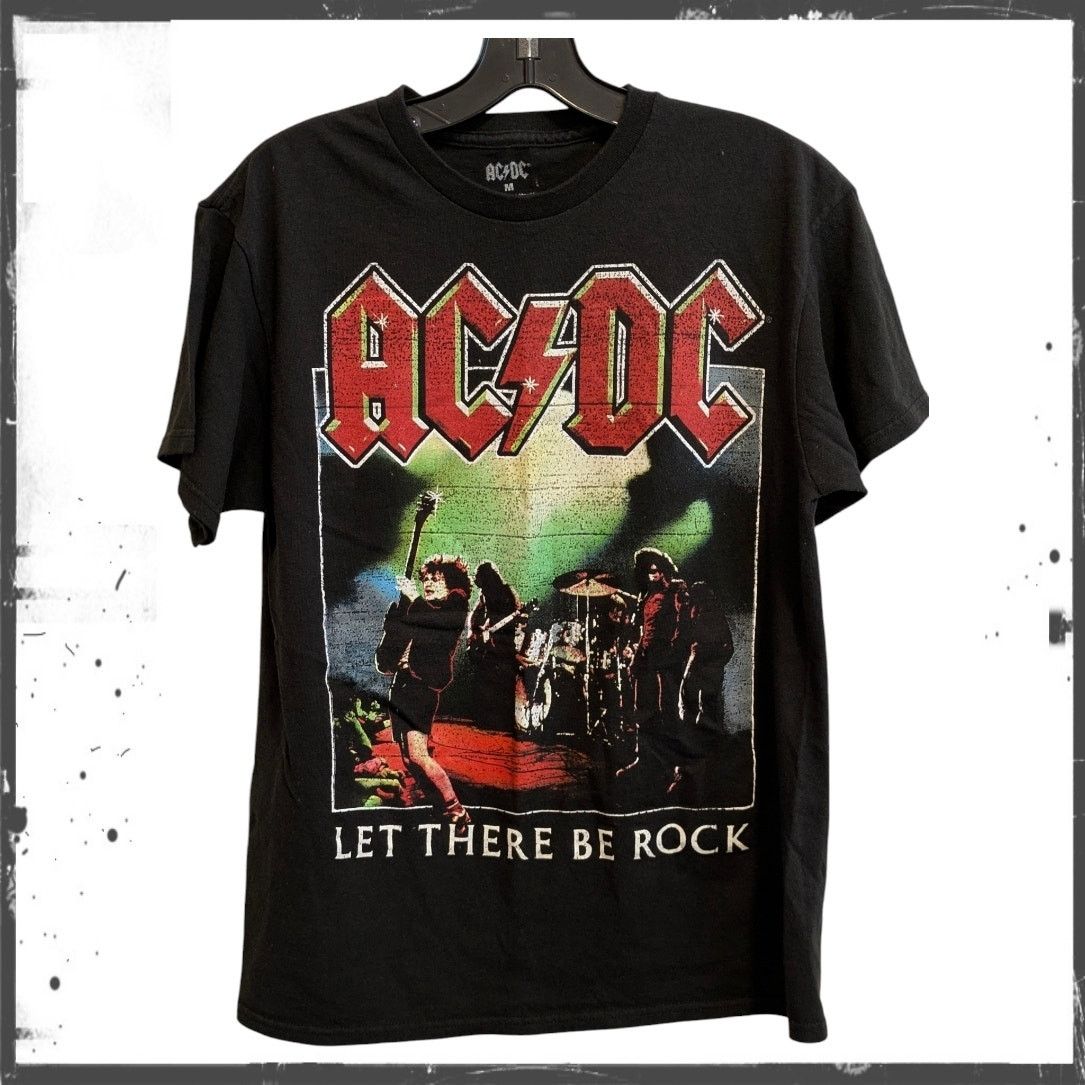 Band Tees New AC/DC Let There Be Rock Concert Tour T-shirt Size M Size US M / EU 48-50 / 2 - 1 Thumbnail