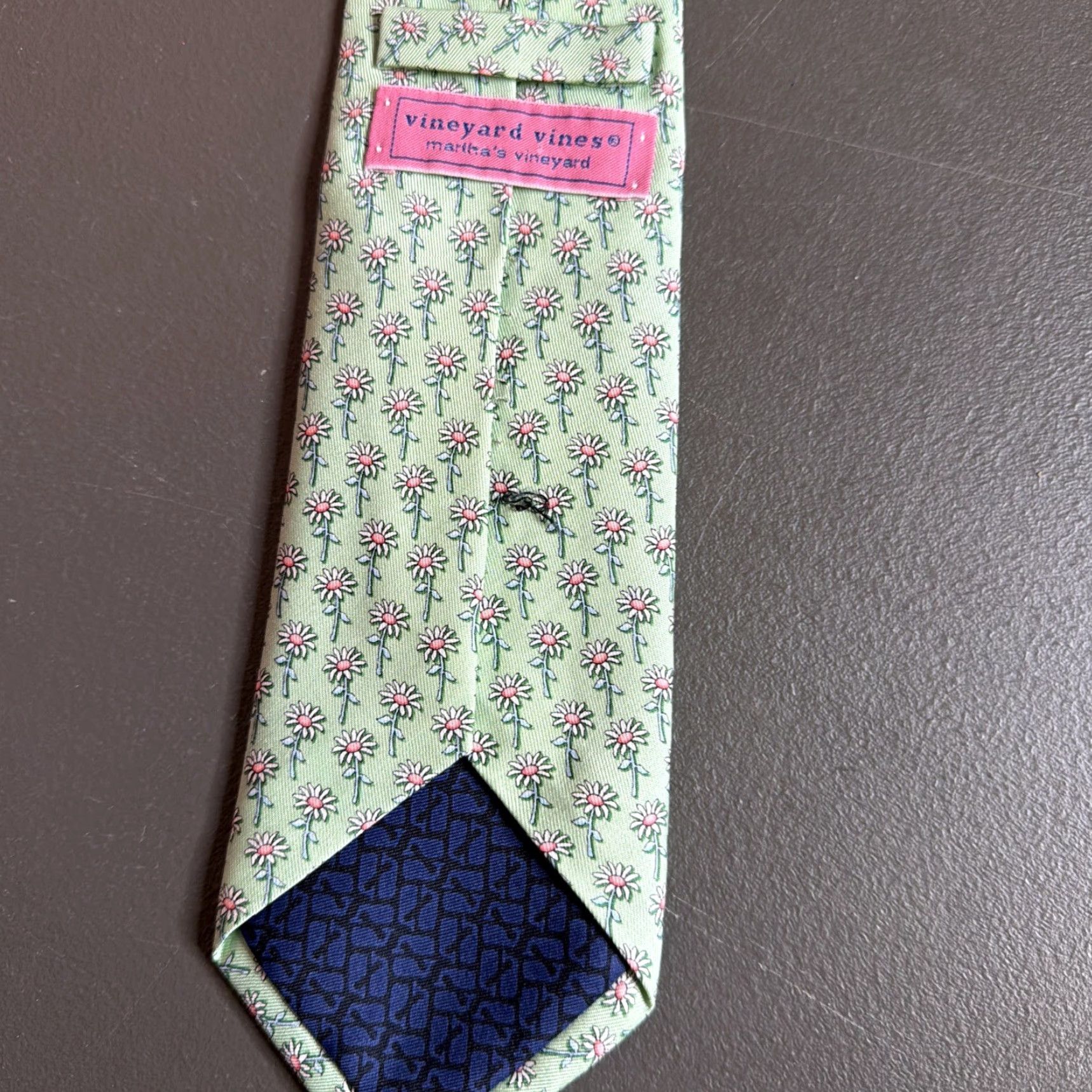 Vineyard Vines Vineyard Vines Hand Picked Green Silk Necktie Floral Daisies Wide Long 60" Marthas Vineyard American Preppy College Men's Tie Size ONE SIZE - 2 Thumbnail