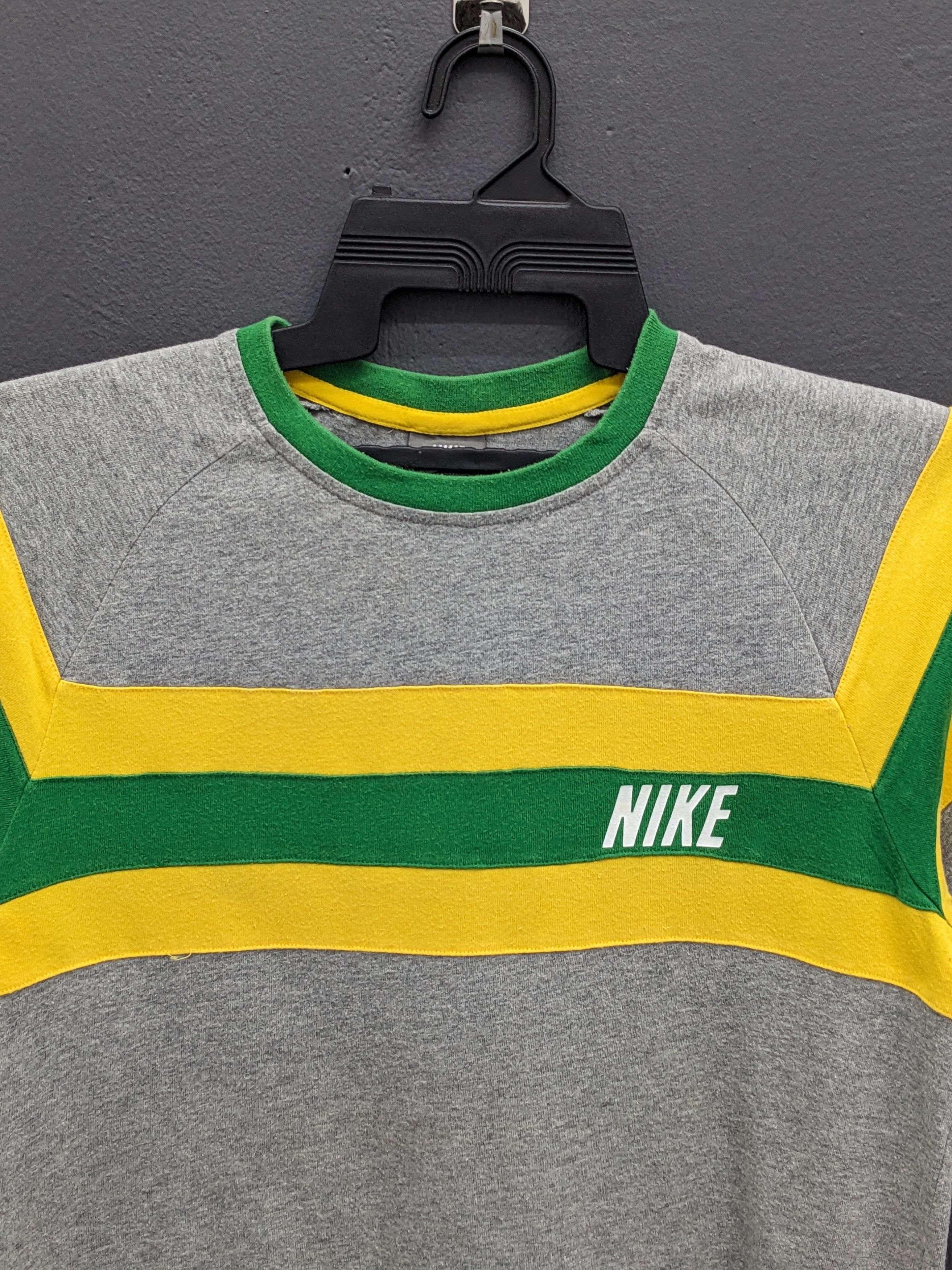 Nike VINTAGE NIKE TSHIRT Size US L / EU 52-54 / 3 - 3 Thumbnail
