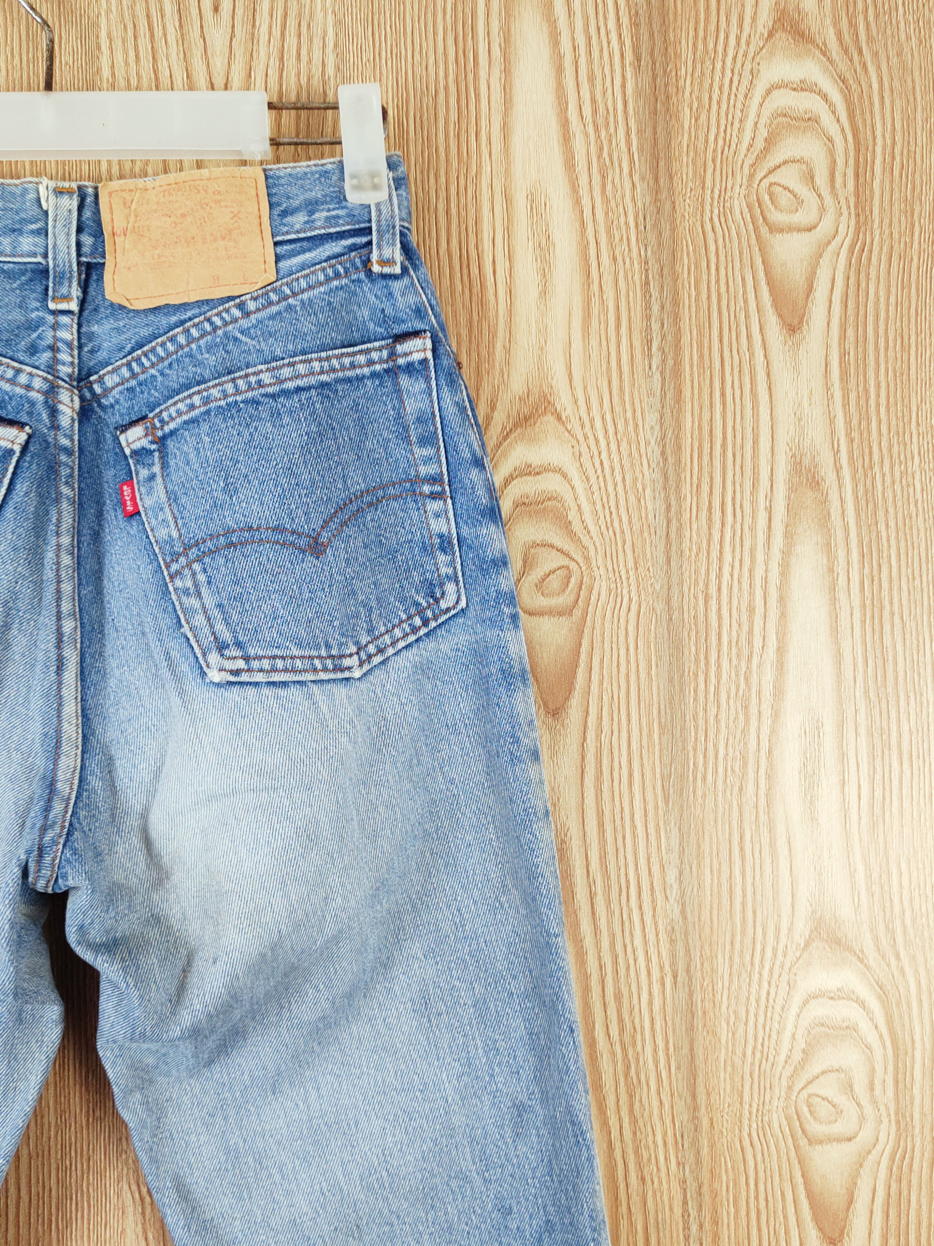 Japanese Brand Levi's Blue Distressed Ripped denim Jeans #W803 Size US 26 / EU 42 - 11 Thumbnail