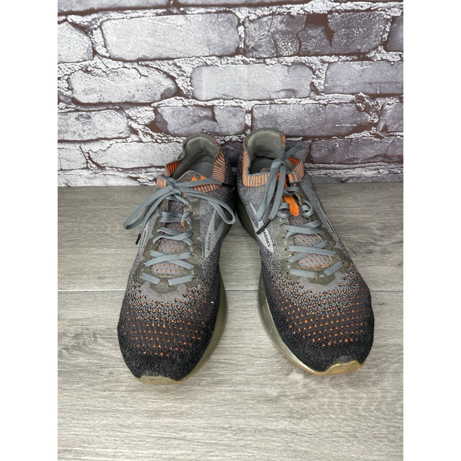 Brooks Brooks Levitate 2 1102901D026 Mens Size 11.5D Gray Orange At Size US 11.5 / EU 44-45 - 2 Thumbnail