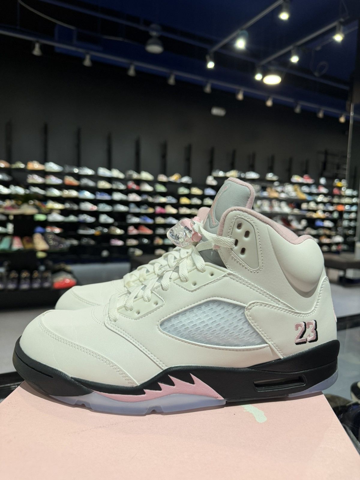 Jordan Brand Size 11.5 - Jordan 5 Medium Soft Pink Size US 11.5 / EU 44-45 - 1 Thumbnail