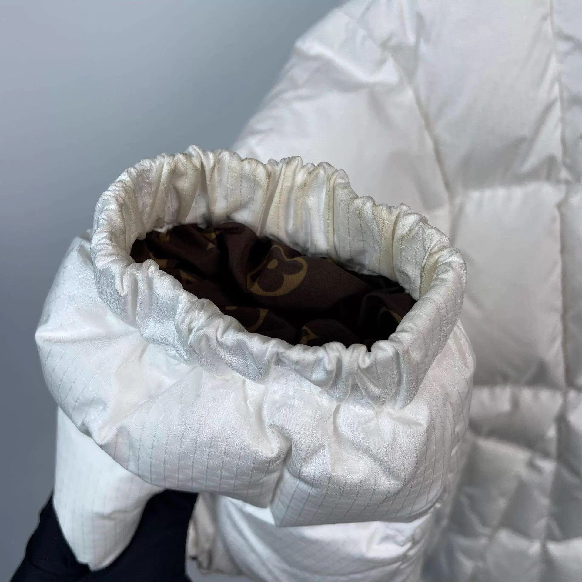 Louis Vuitton Louis Vuitton Women's 36 down jacket Size XS / US 0-2 / IT 36-38 - 3 Thumbnail