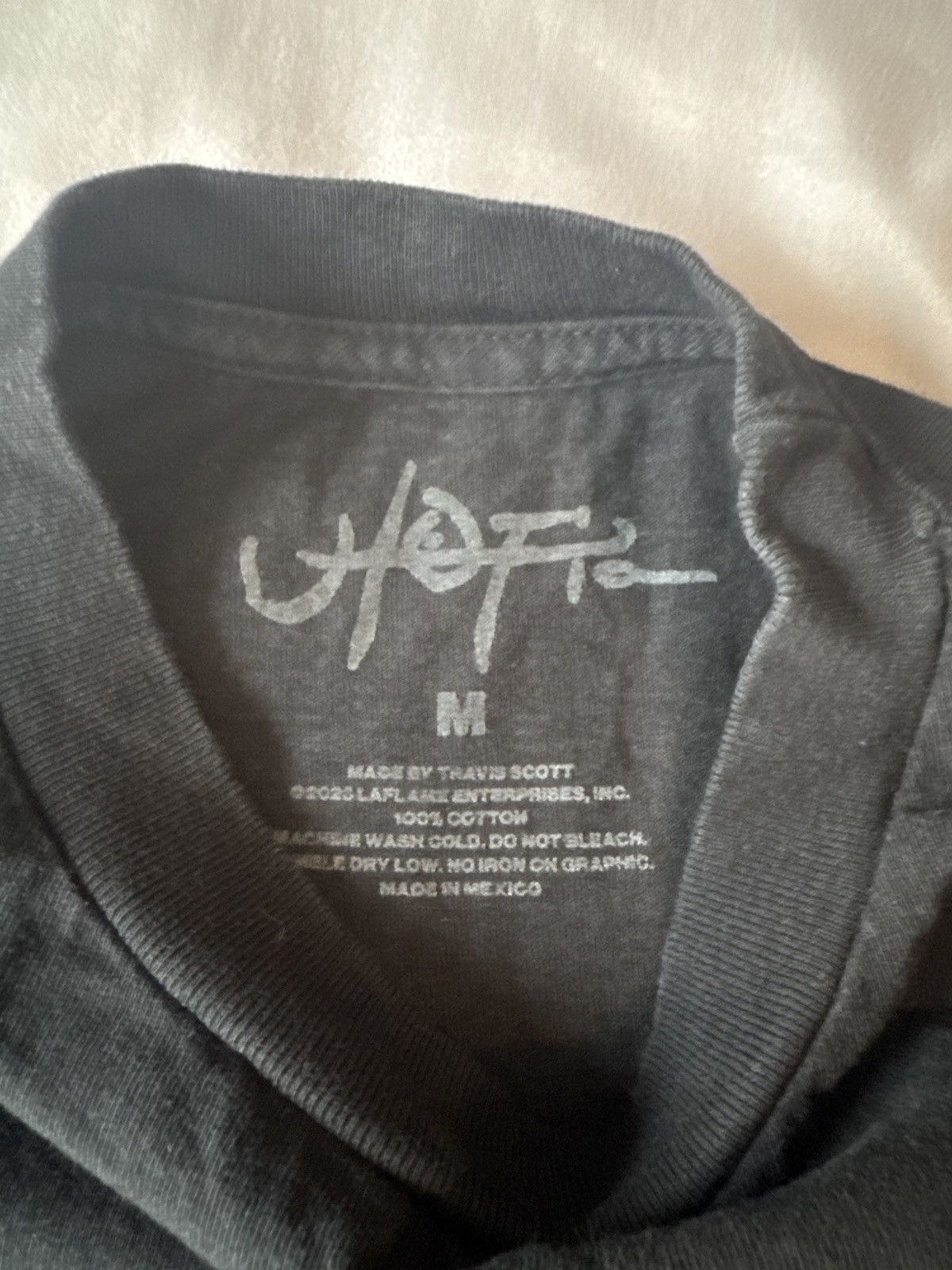 Travis Scott Travis Scott Utopia promo tee Size US M / EU 48-50 / 2 - 3 Thumbnail