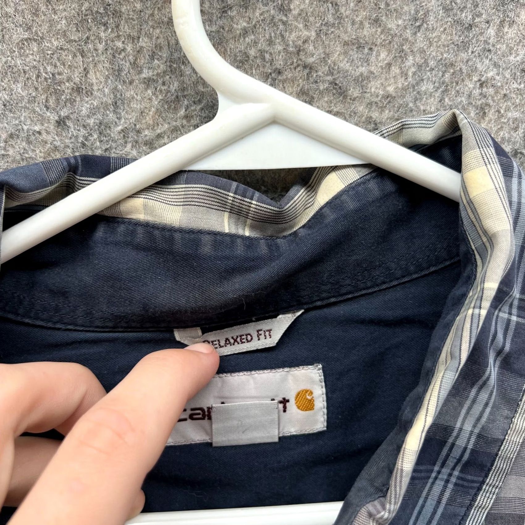 Carhartt VINTAGE Carhartt Shirt Mens L Blue Plaid Button-Down Relaxed Bellvue Outdoors Size US L / EU 52-54 / 3 - 3 Thumbnail